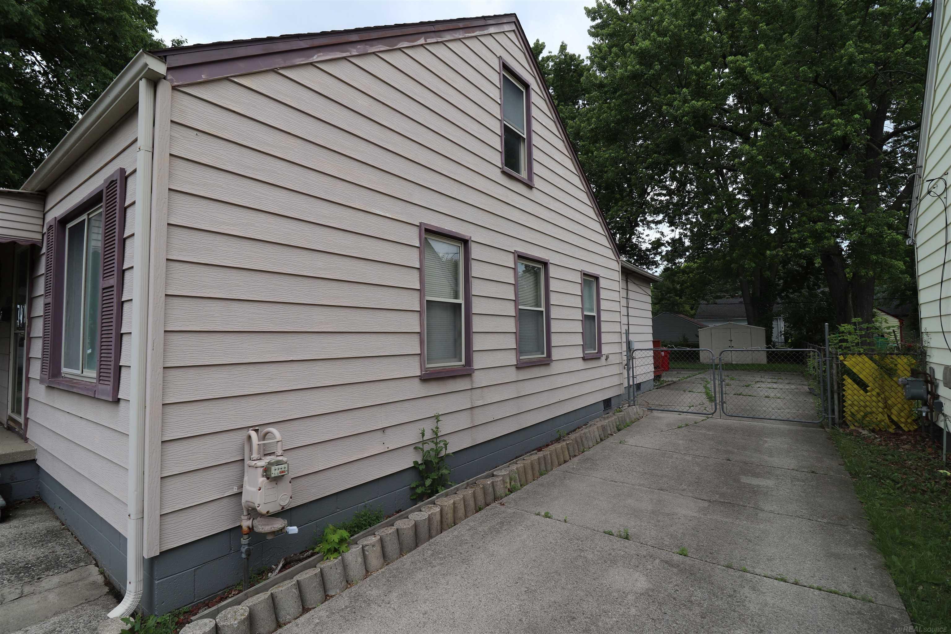 24252 Tuscany Street Property Photo 19