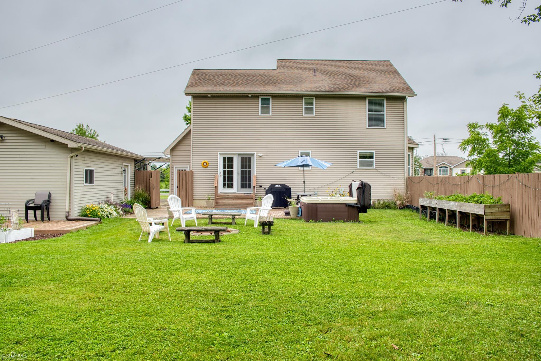 1445 W North Street Property Photo 37