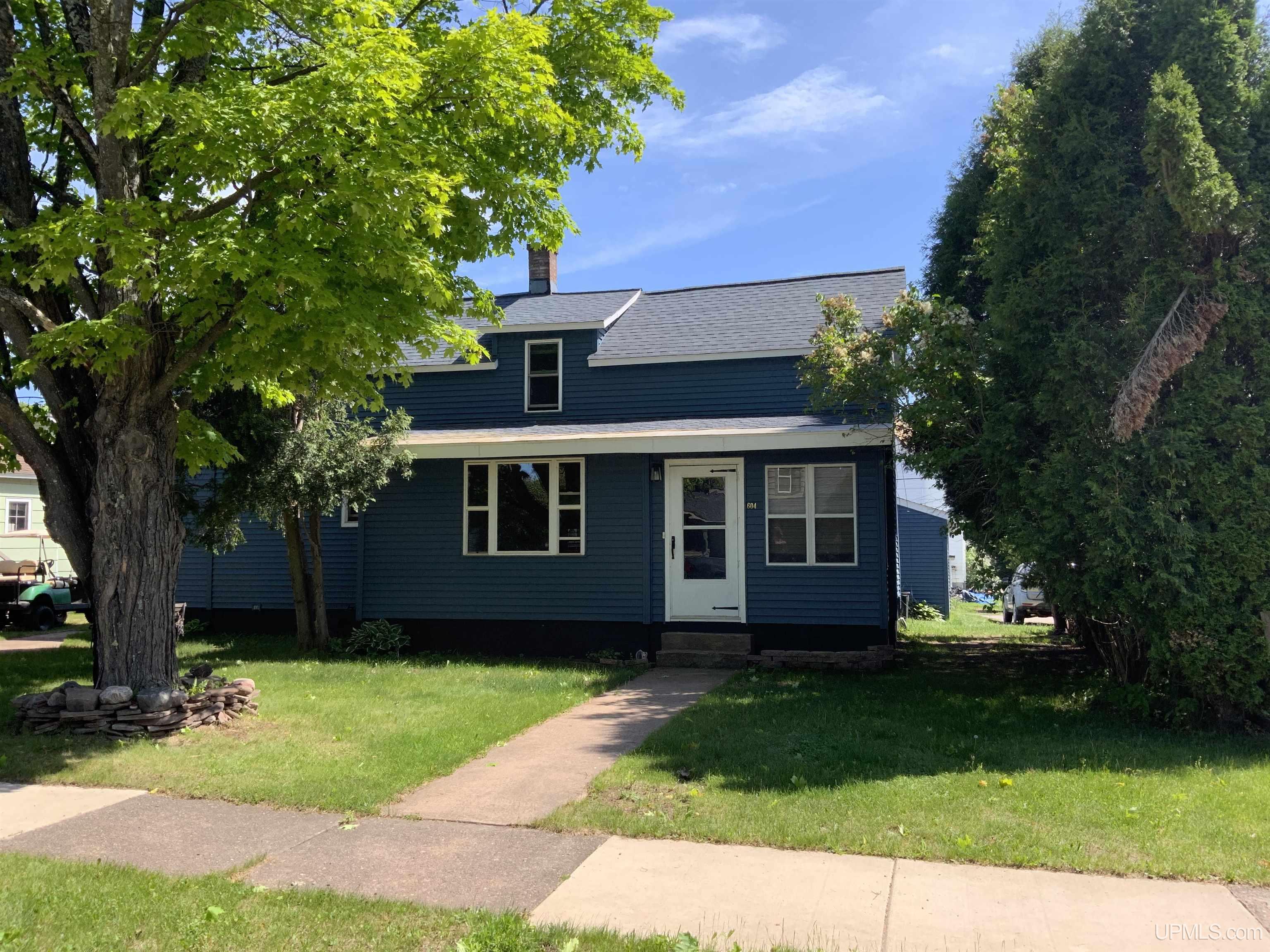 604 Carr Street Property Photo 1