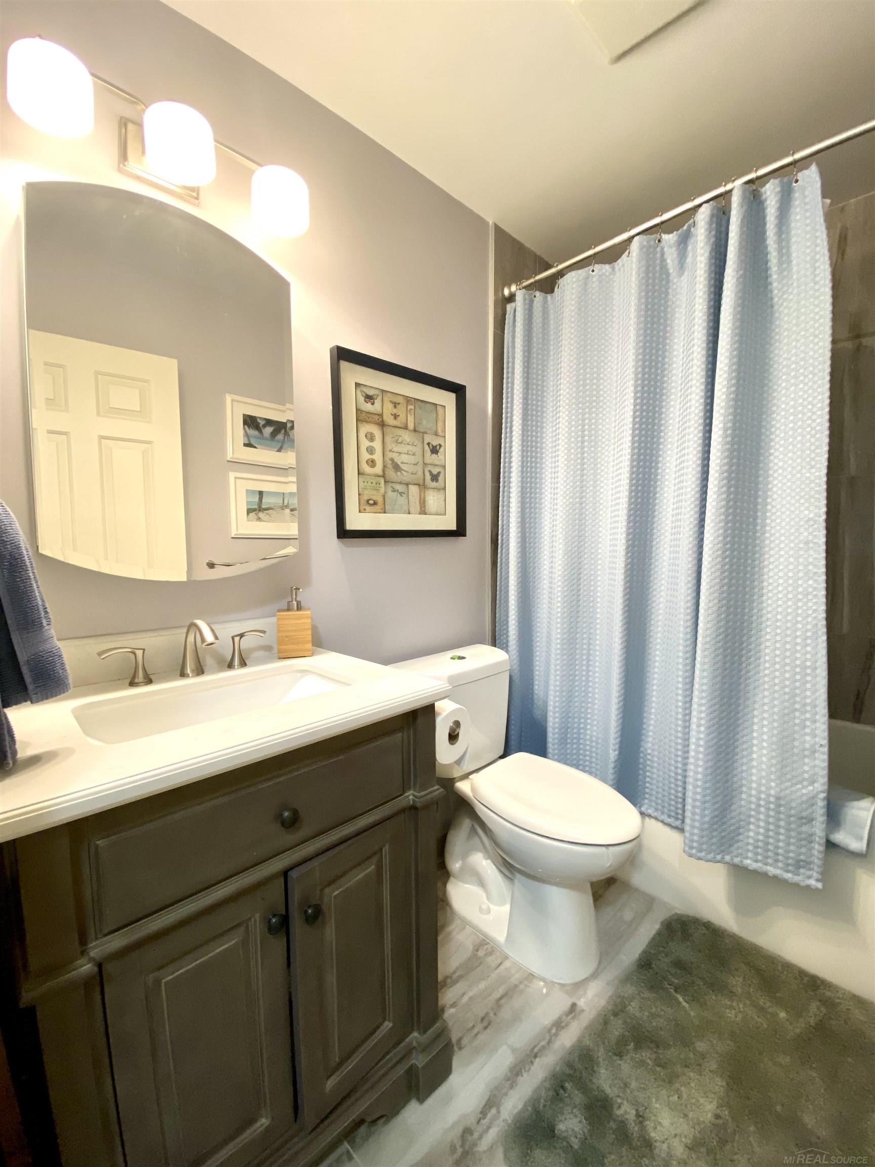 2330 Hillendale Drive Property Photo 14