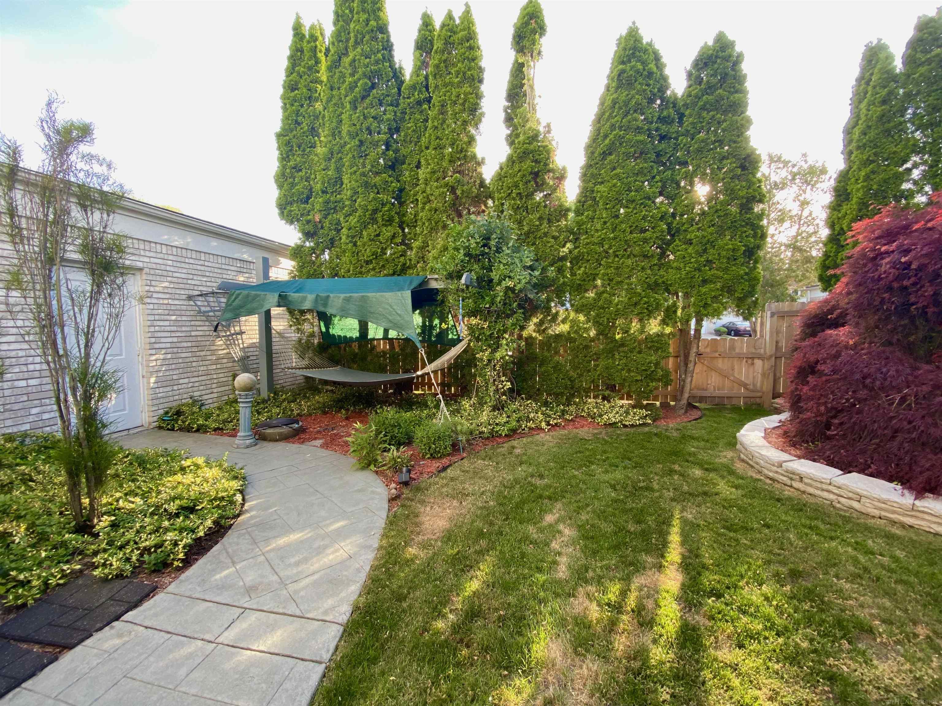 2330 Hillendale Drive Property Photo 19