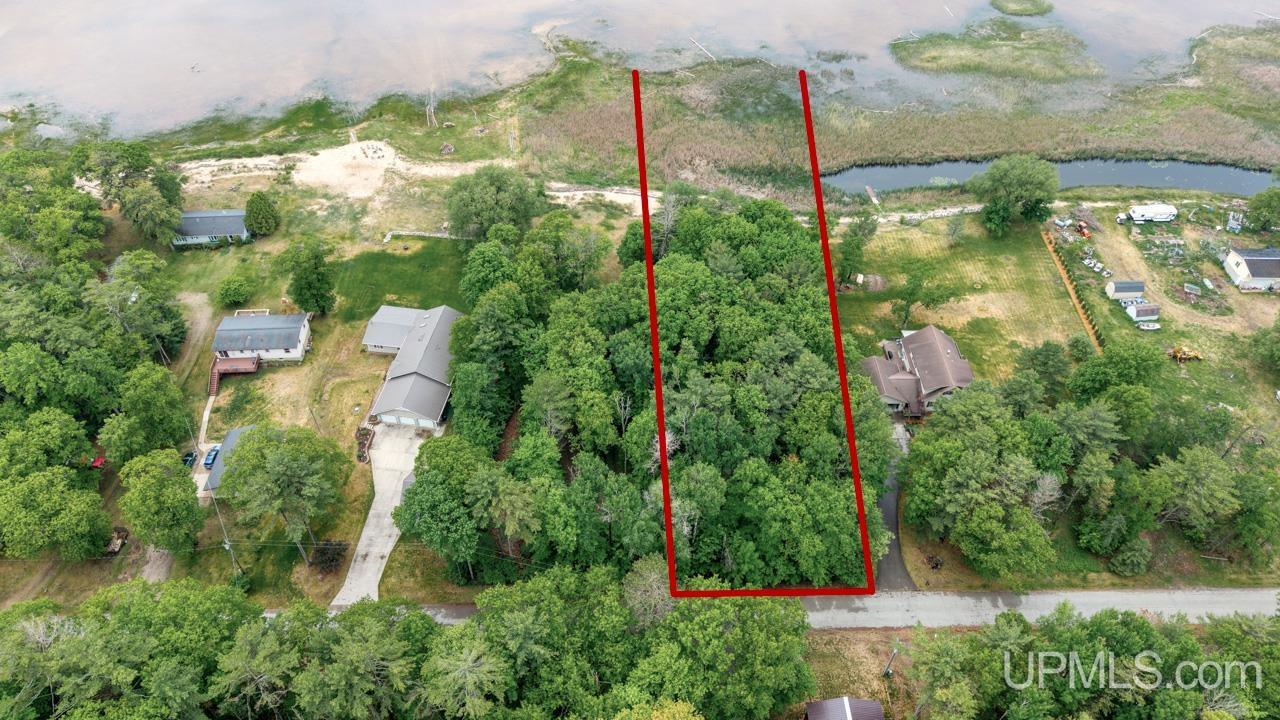Tbd Garth Point 25.25 Lane Property Photo 9
