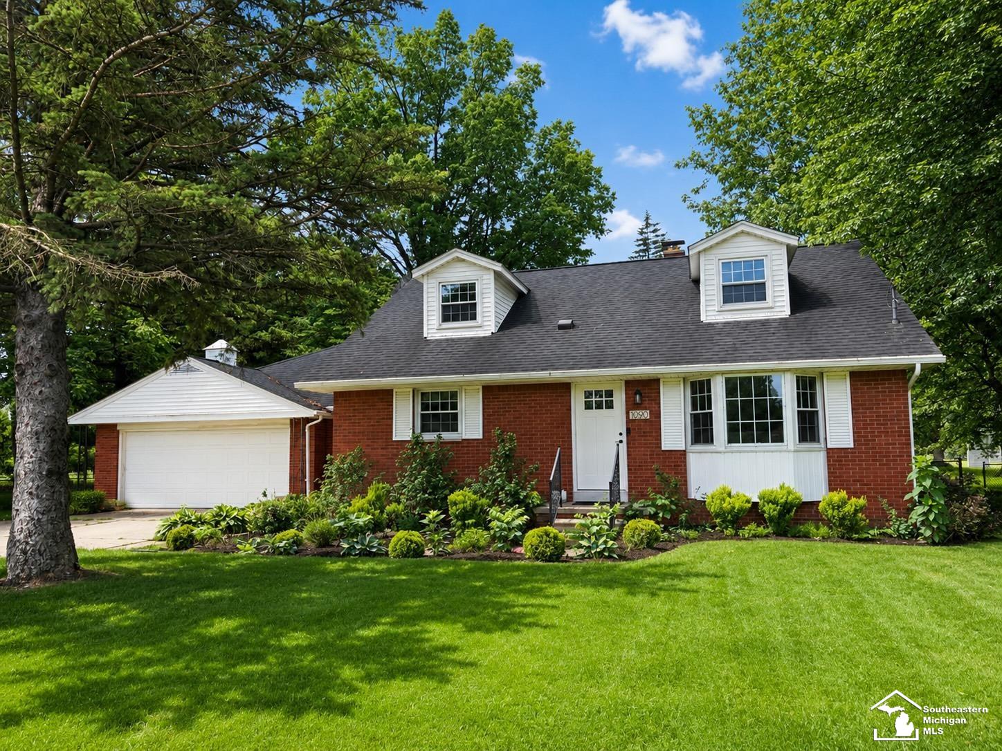 1090 Cole Road Property Photo 1