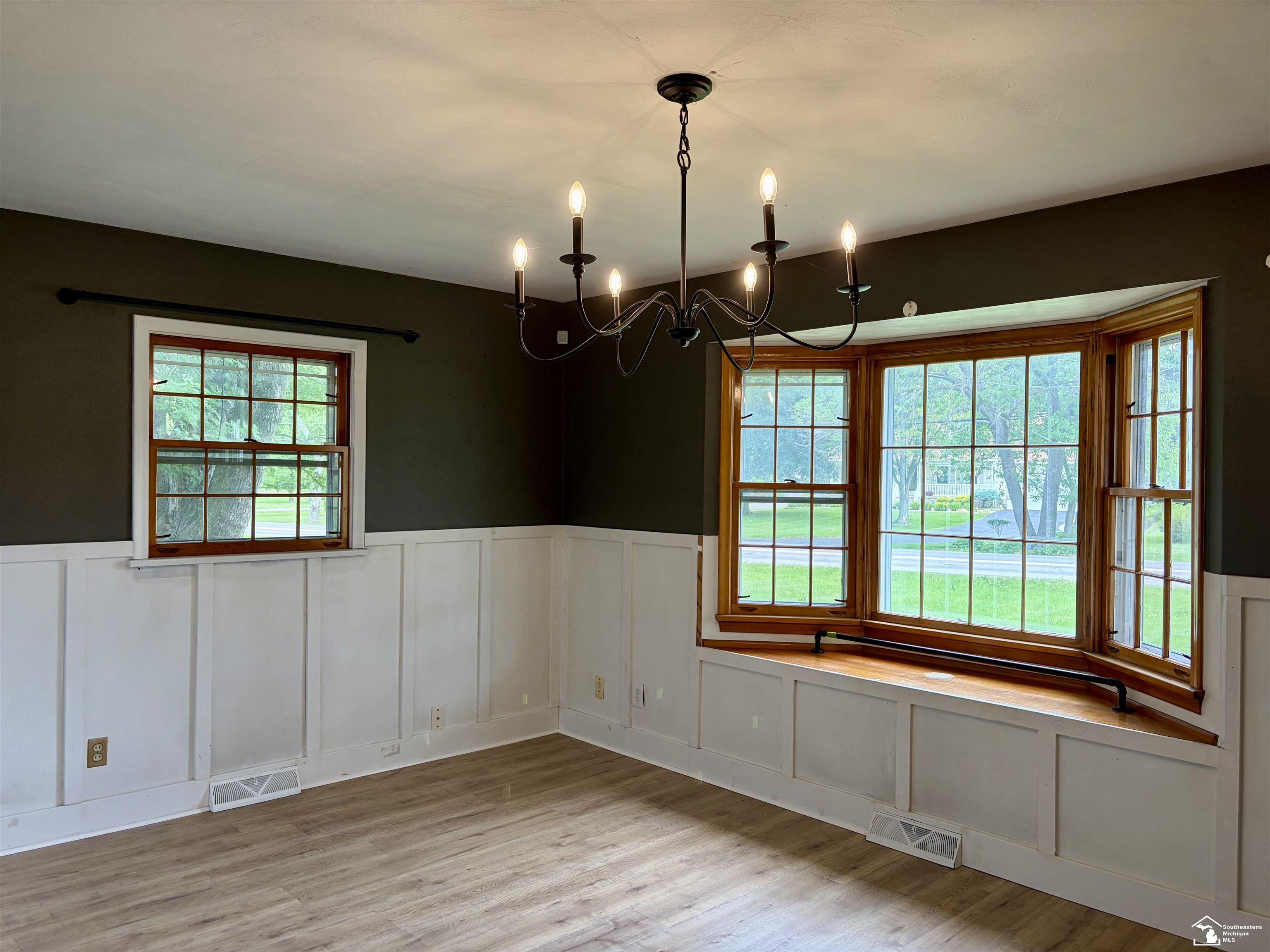 1090 Cole Road Property Photo 8