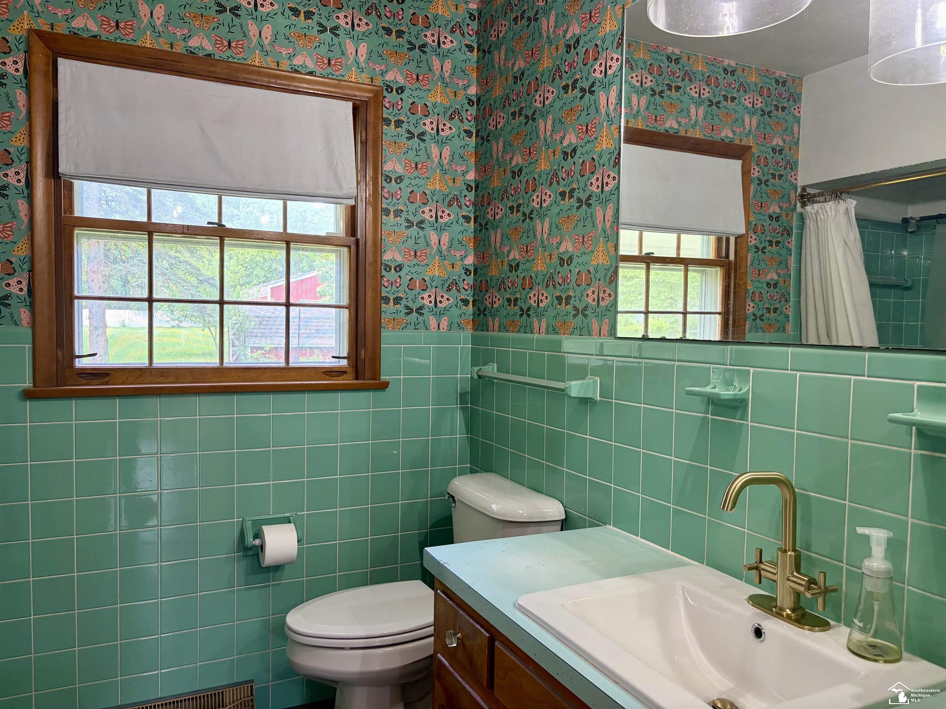1090 Cole Road Property Photo 13