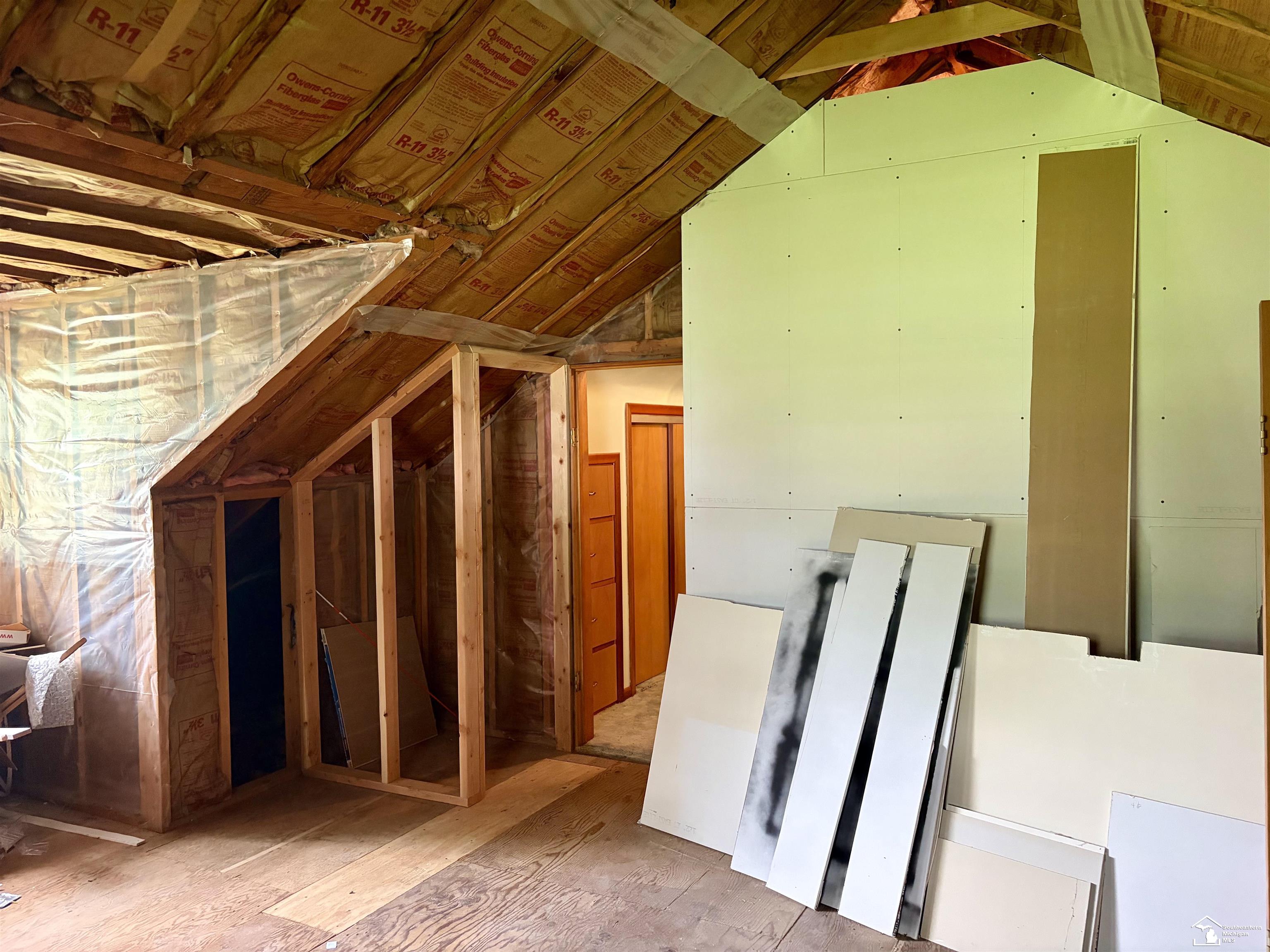 1090 Cole Road Property Photo 14