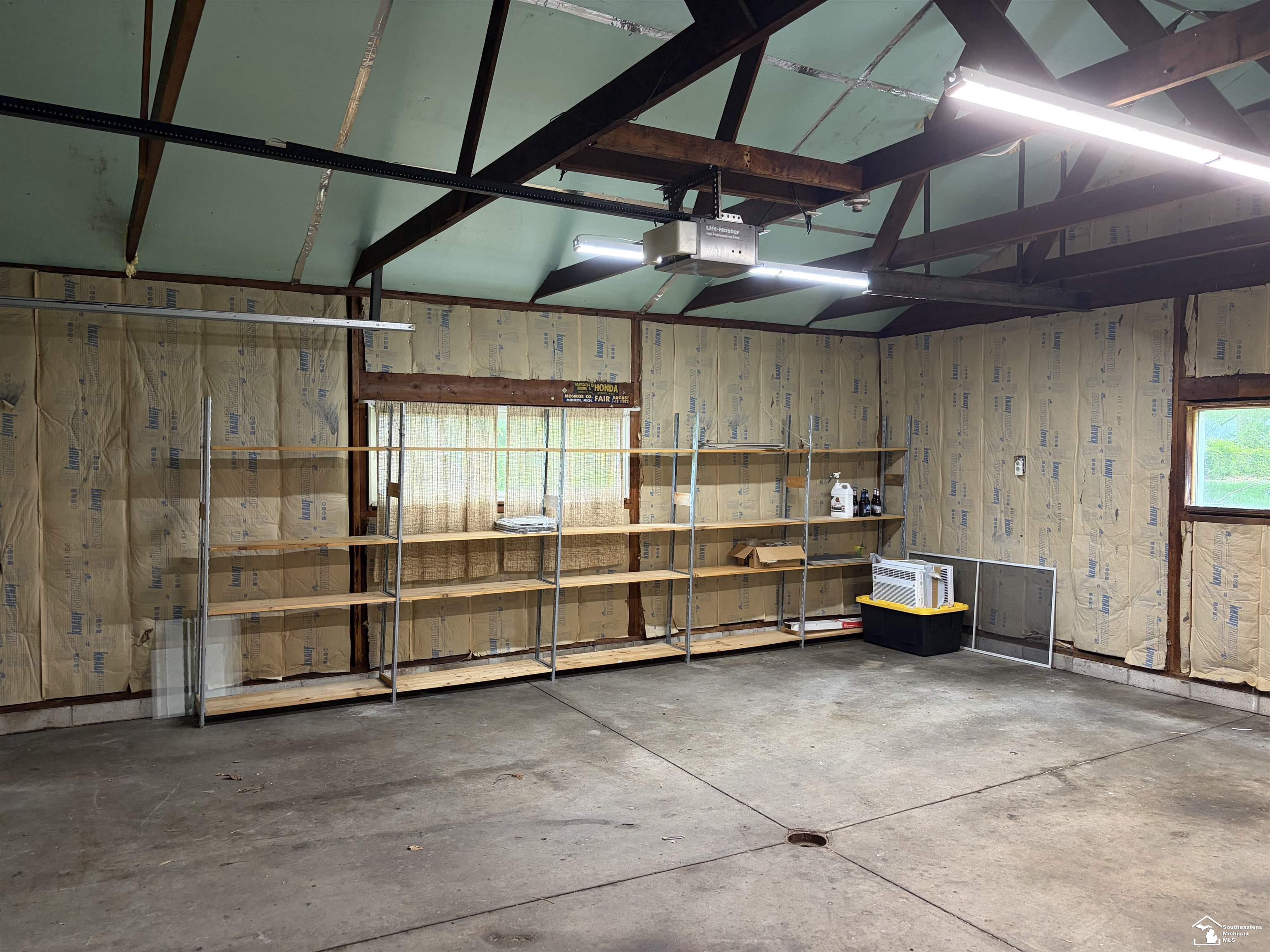1090 Cole Road Property Photo 16
