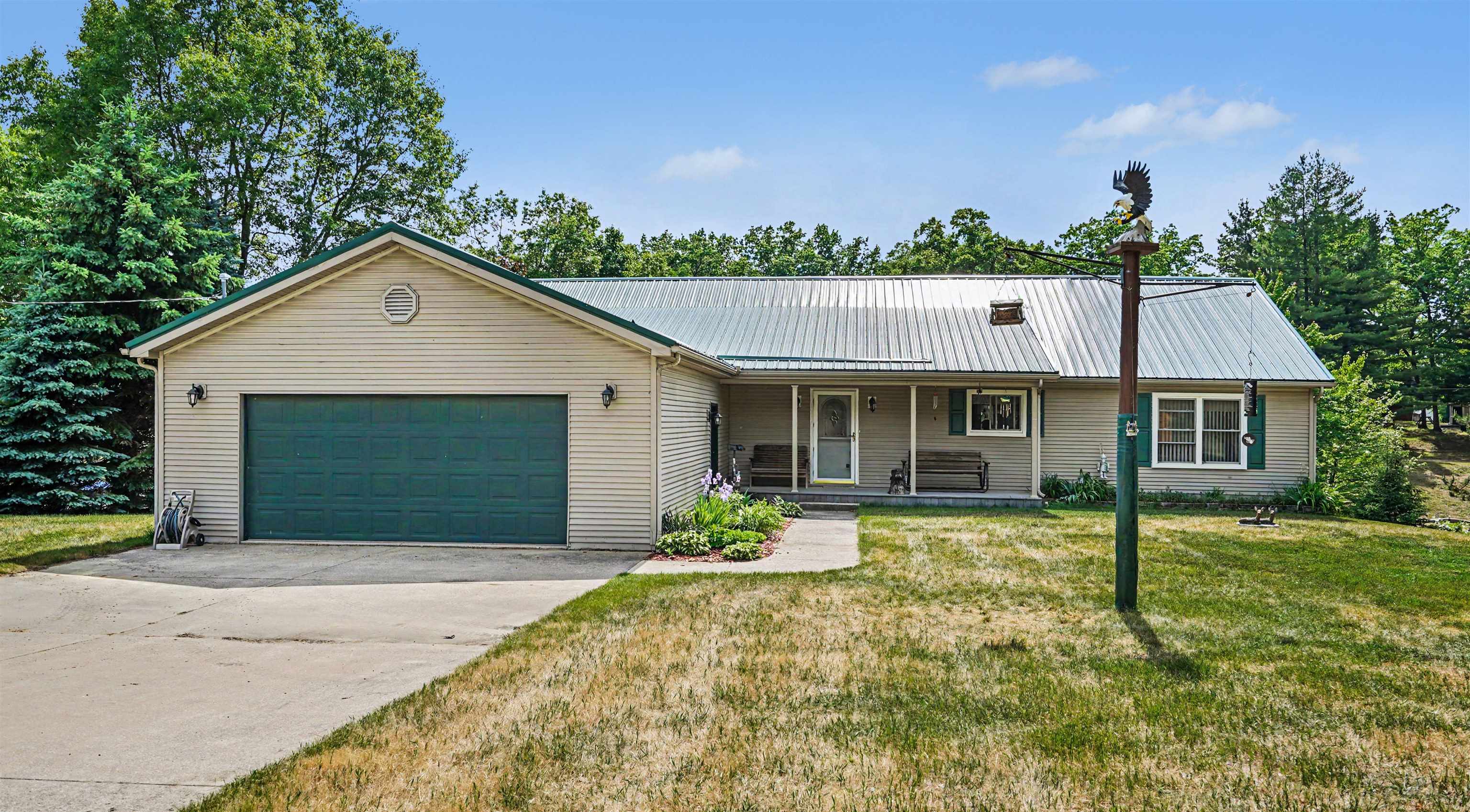 4181 Edgewater Drive Property Photo 6