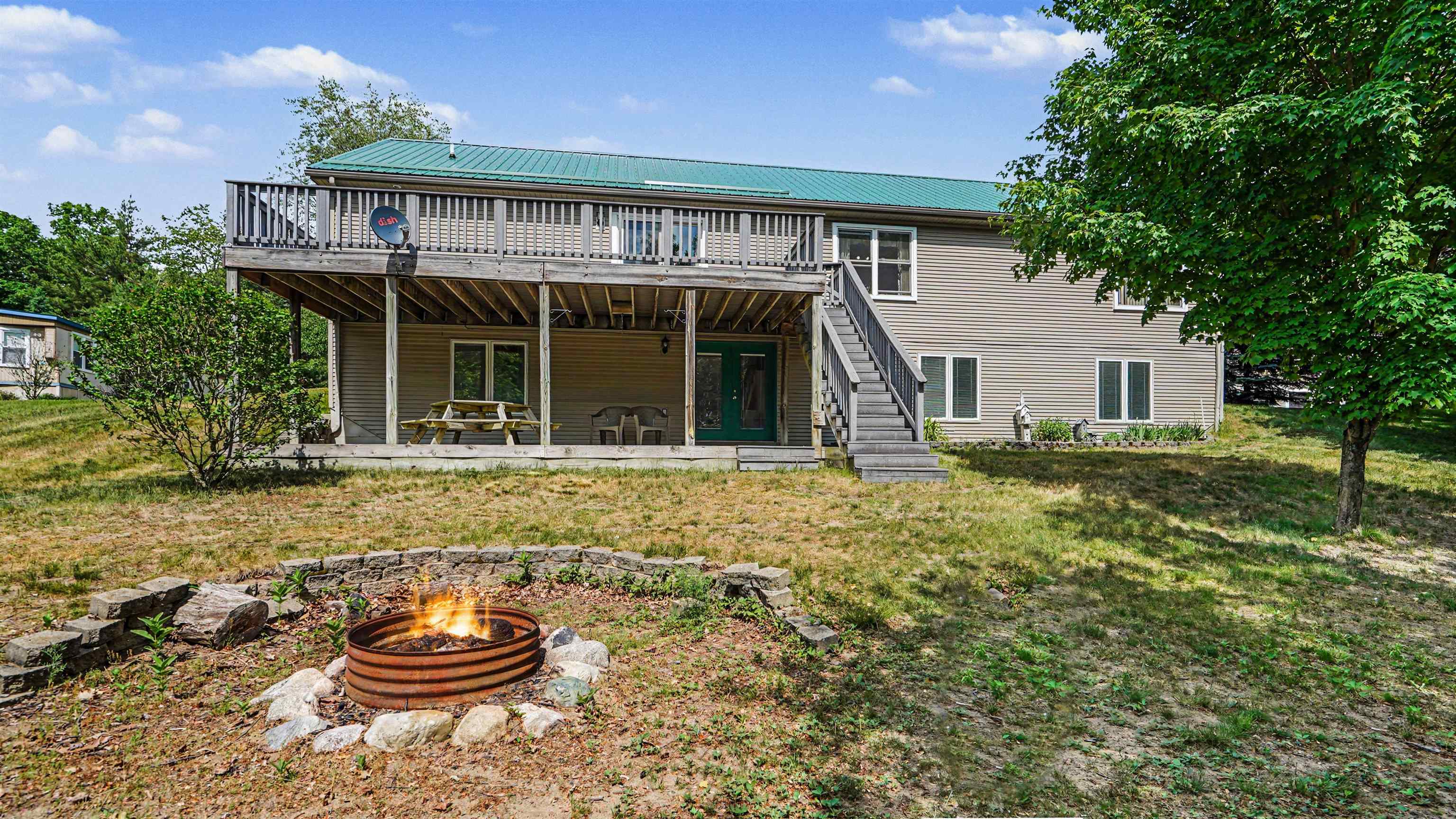 4181 Edgewater Drive Property Photo 7