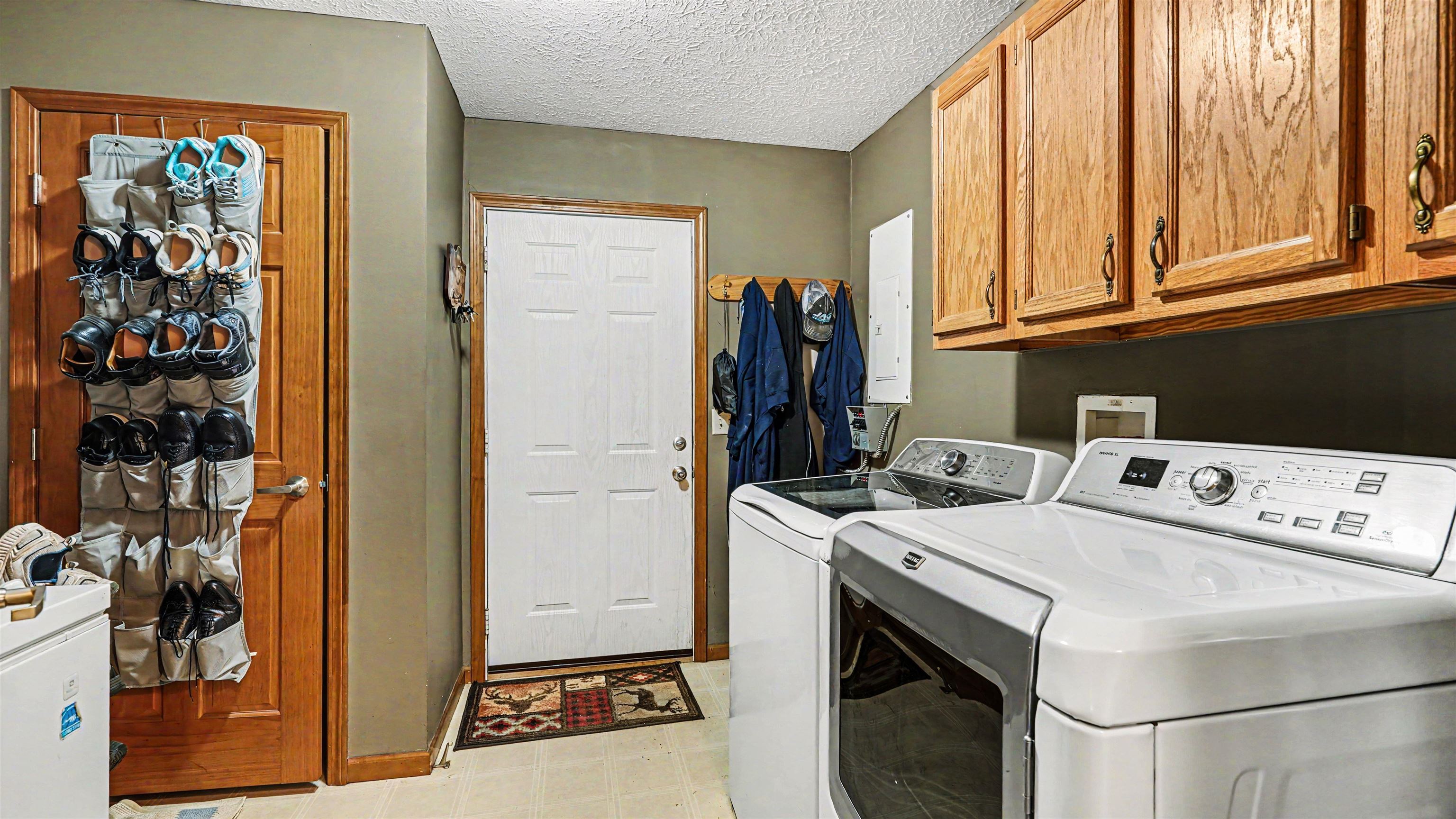 4181 Edgewater Drive Property Photo 21