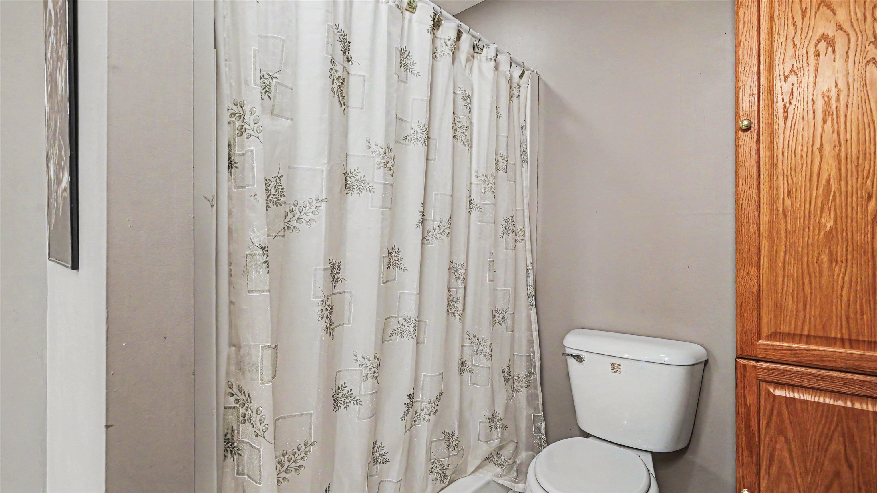 4181 Edgewater Drive Property Photo 26