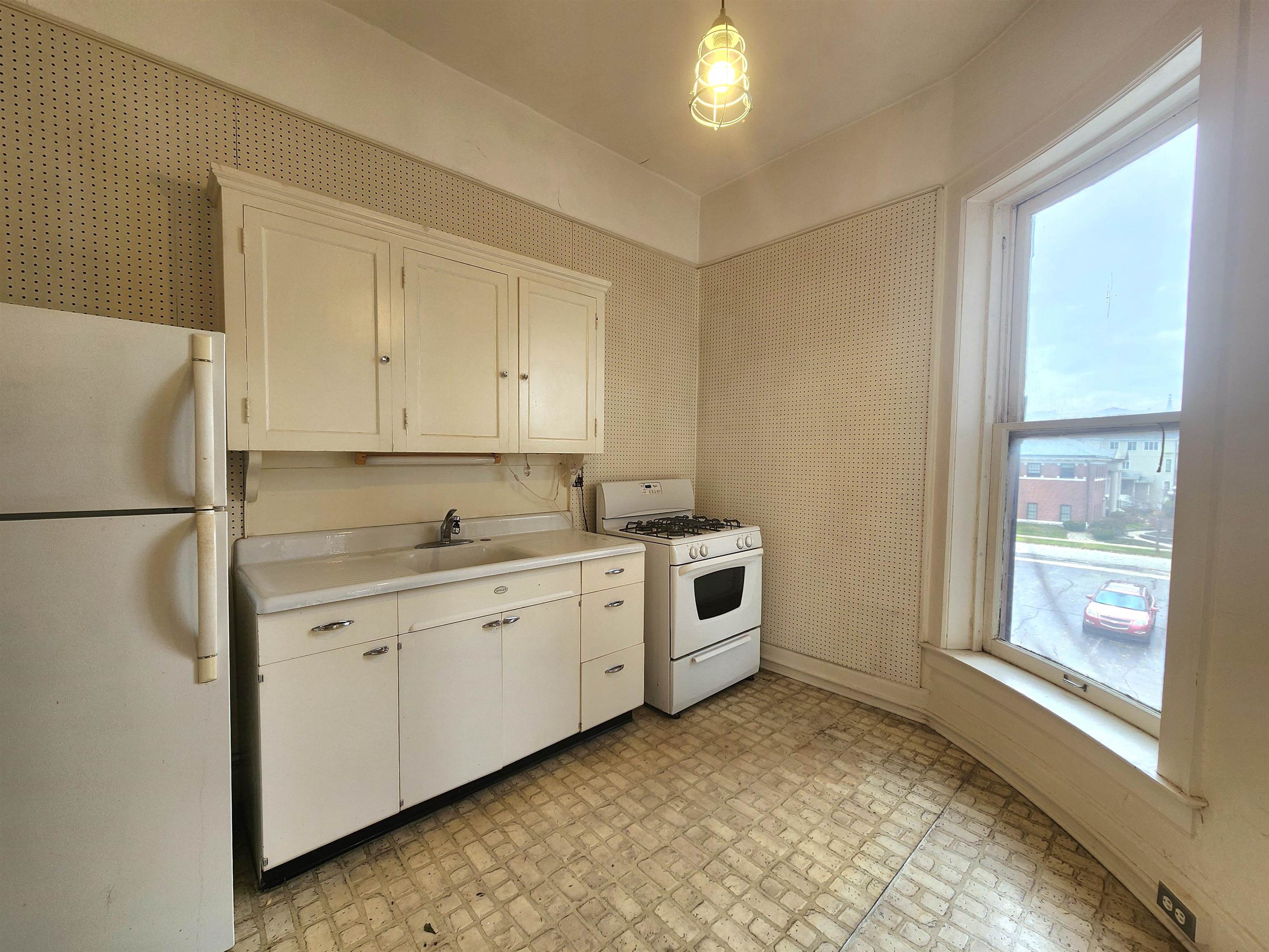 814 Center Apt D Avenue Property Photo 10