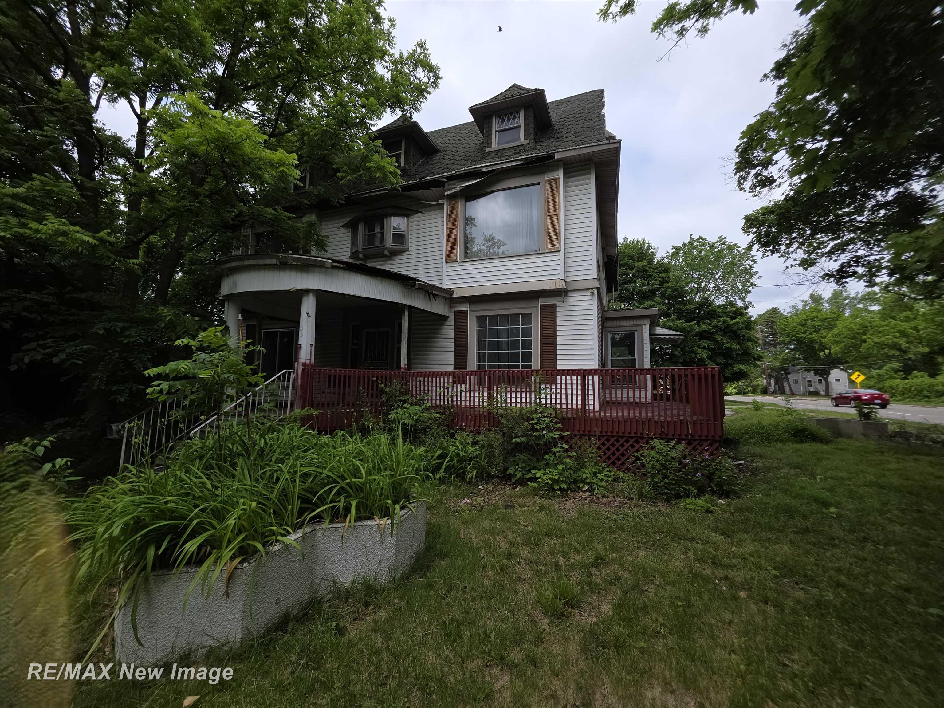 1331 S Jefferson Avenue Property Photo 1