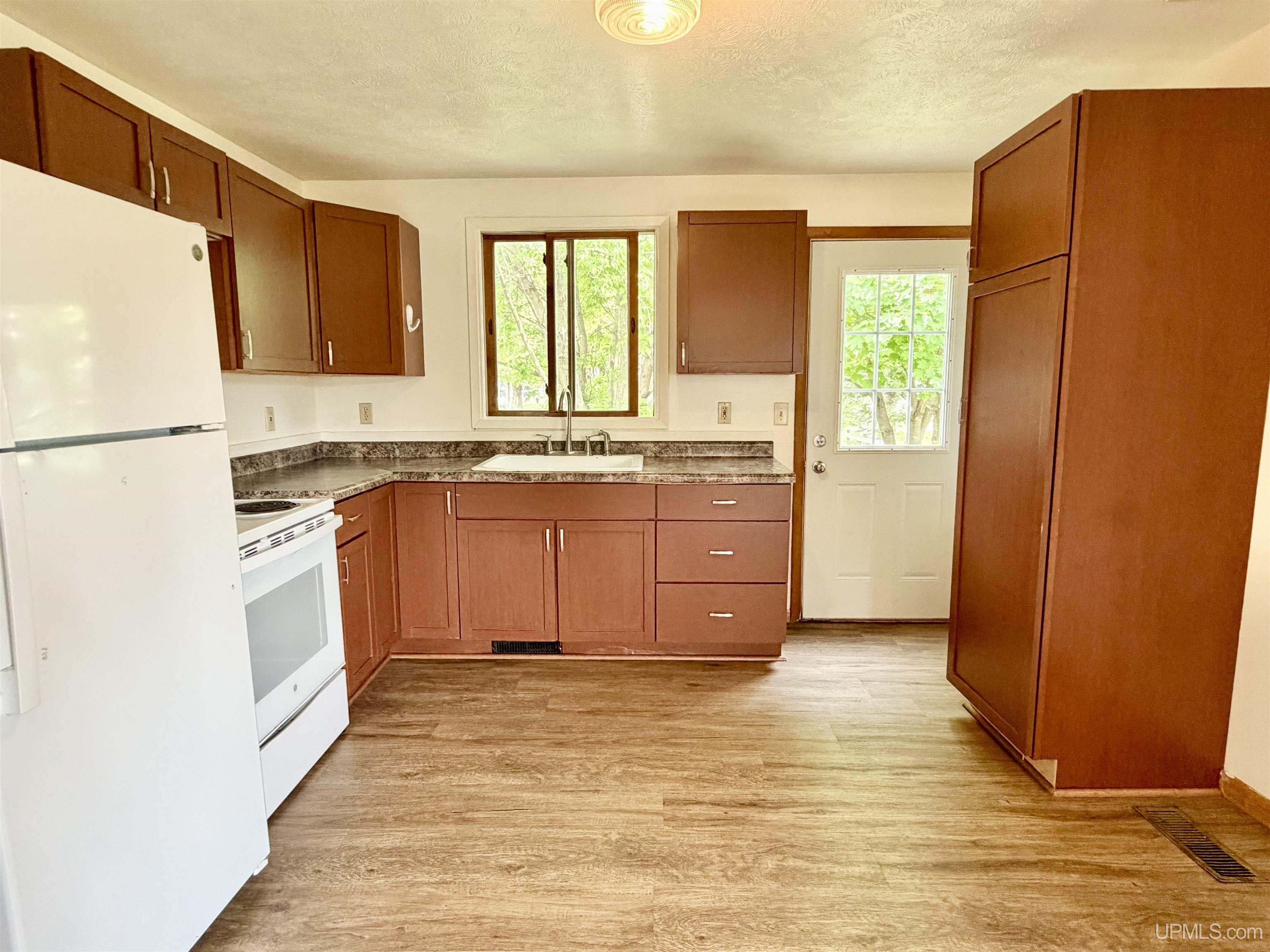 2306 Fitch Avenue Property Photo 11