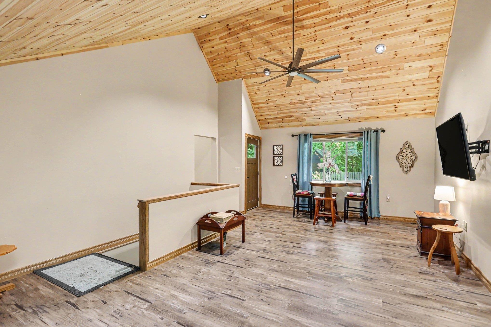 2632 E Pineoak Court Property Photo 55