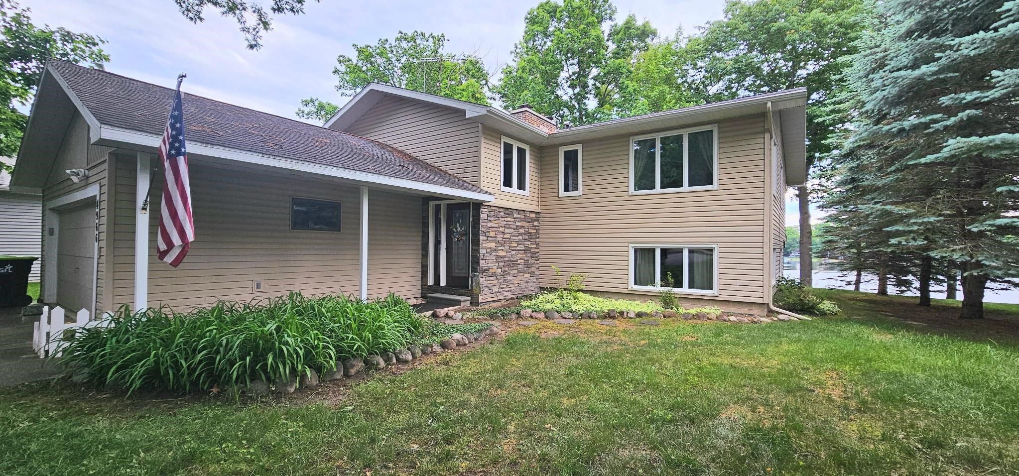 4966 Prince Court Property Photo 3