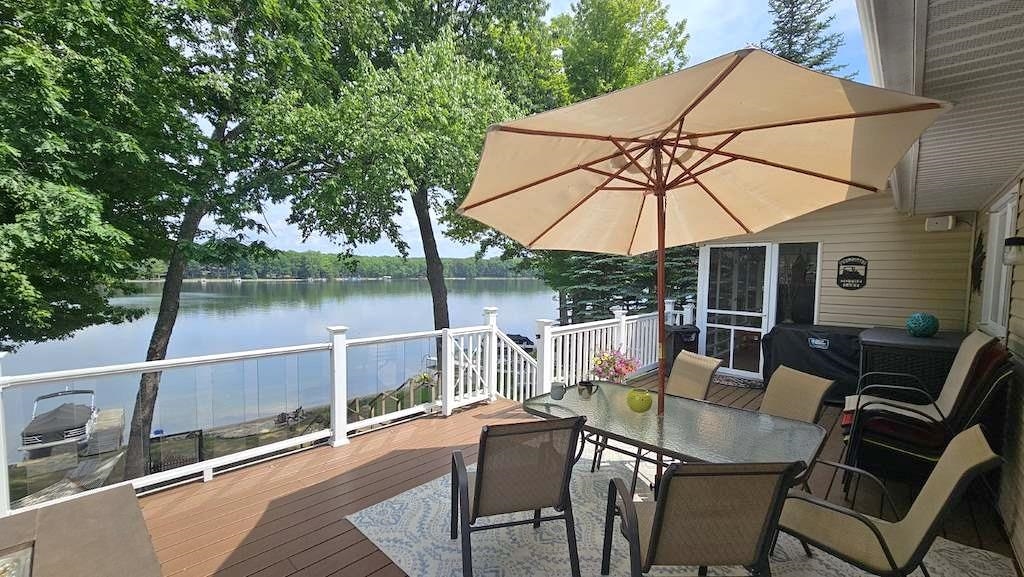 4966 Prince Court Property Photo 16