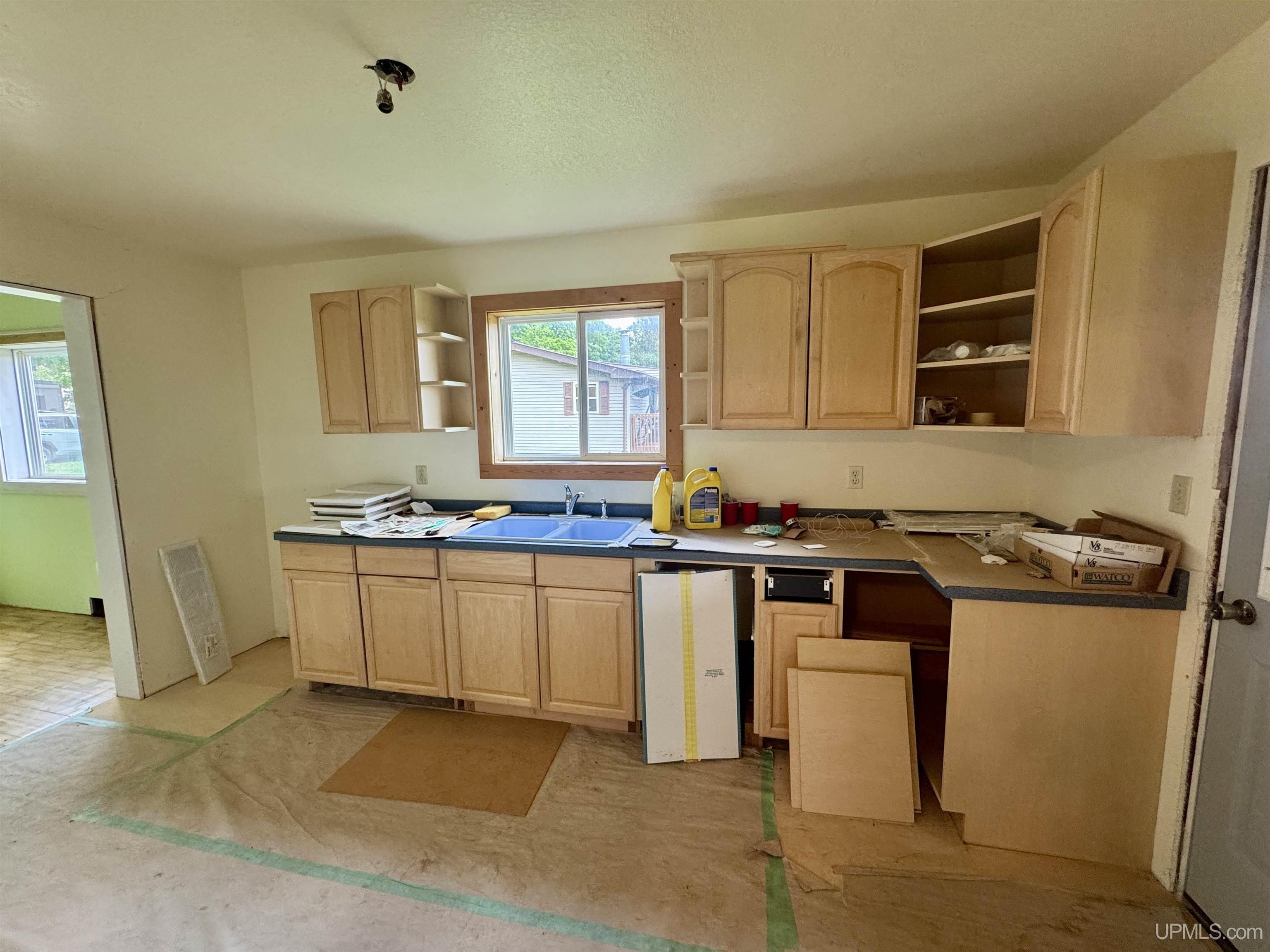 417 3rd Street Property Photo 3