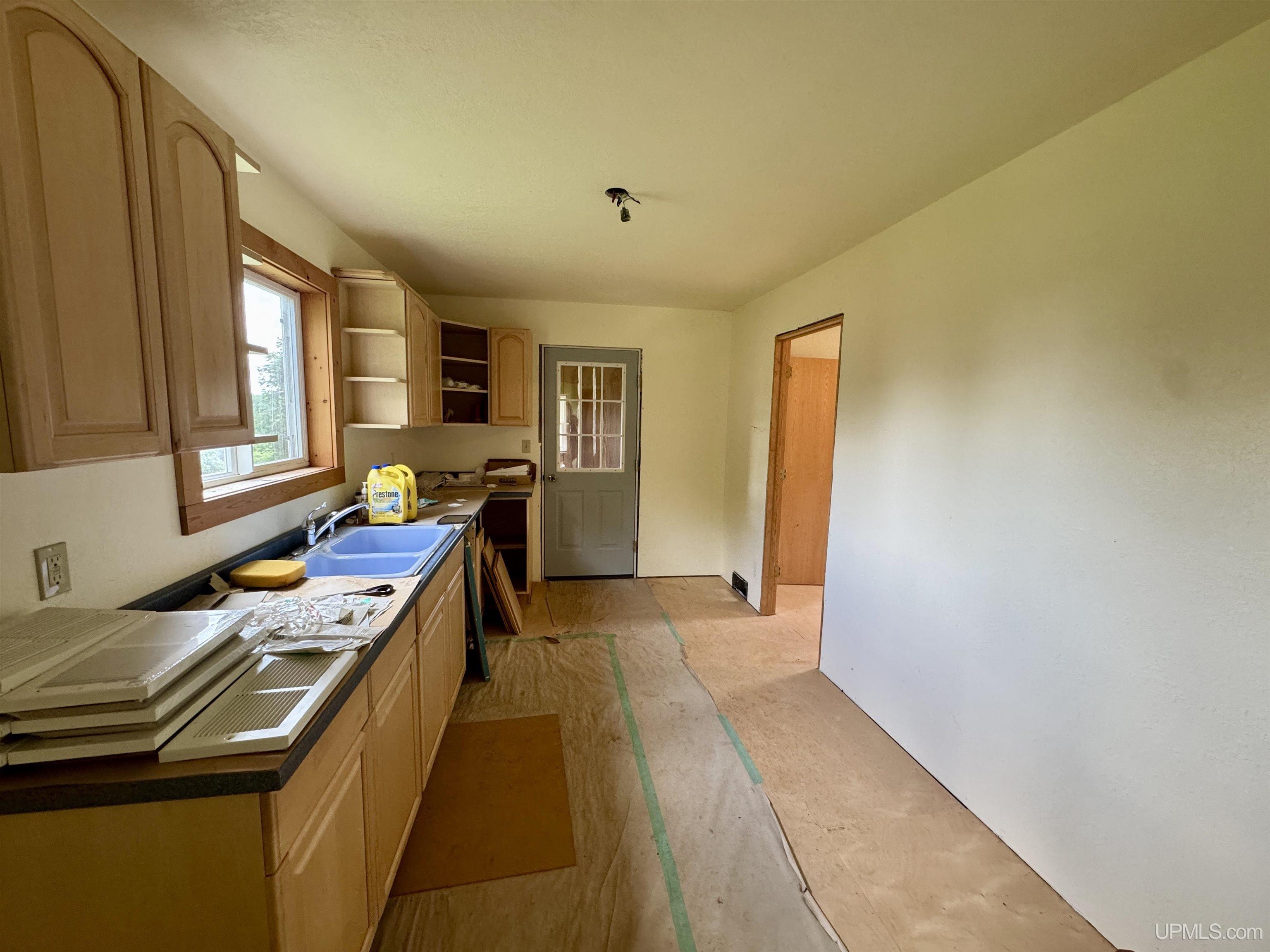 417 3rd Street Property Photo 5