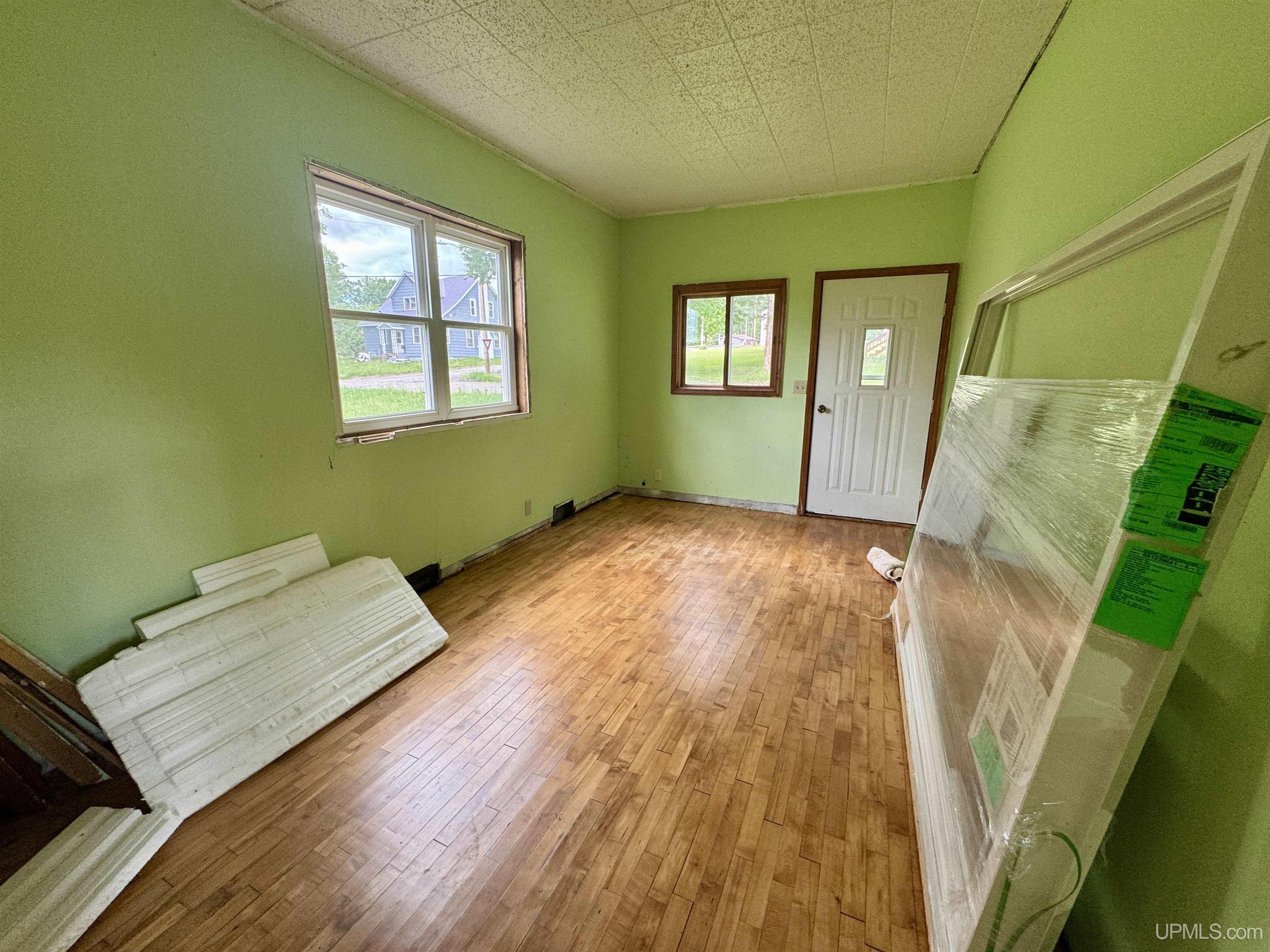 417 3rd Street Property Photo 8