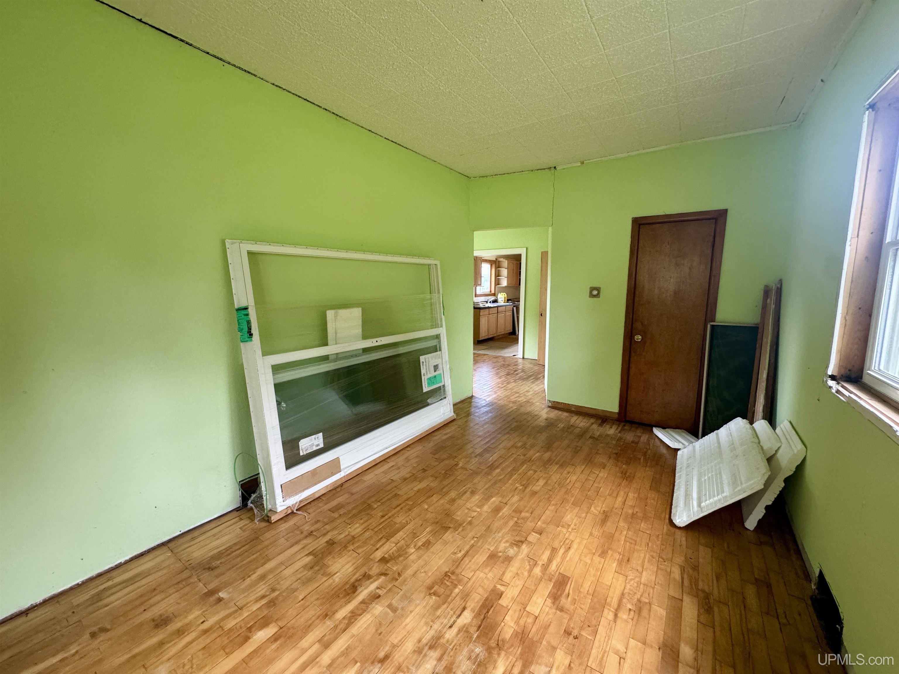417 3rd Street Property Photo 9