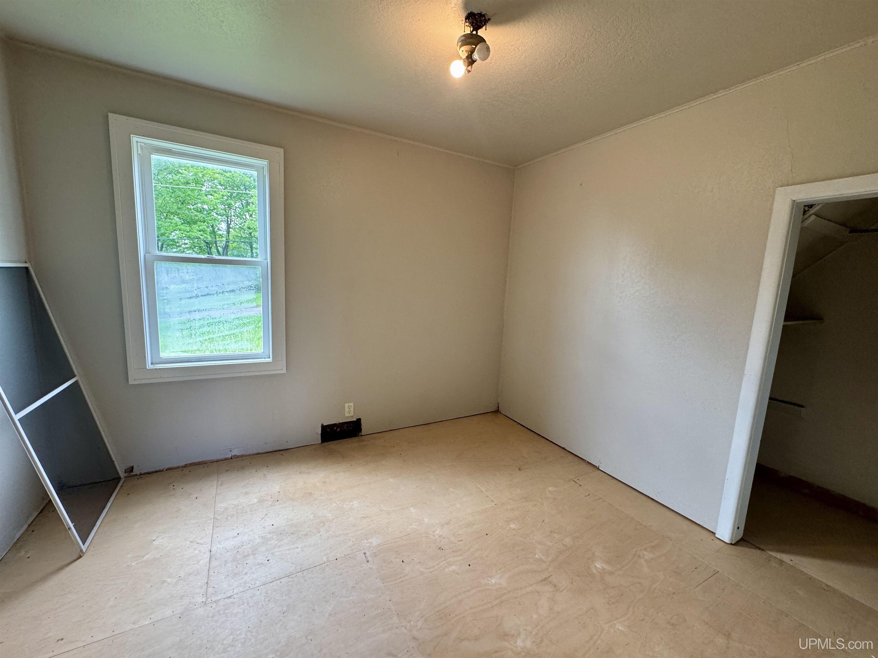 417 3rd Street Property Photo 10