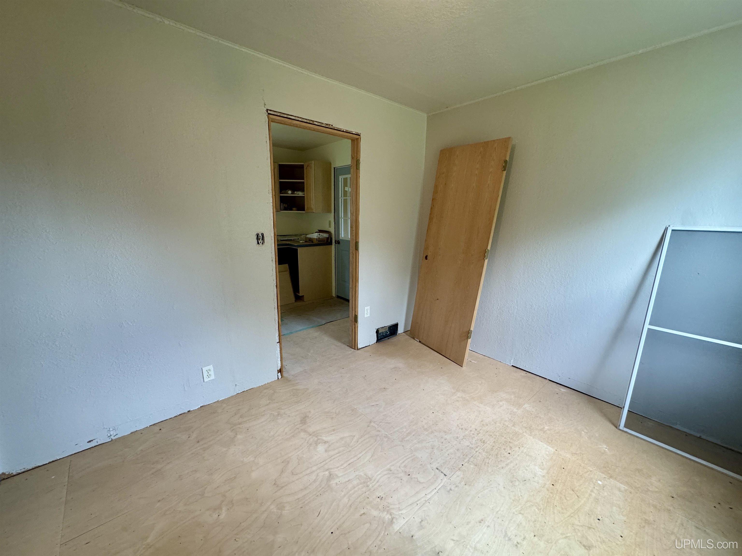 417 3rd Street Property Photo 11