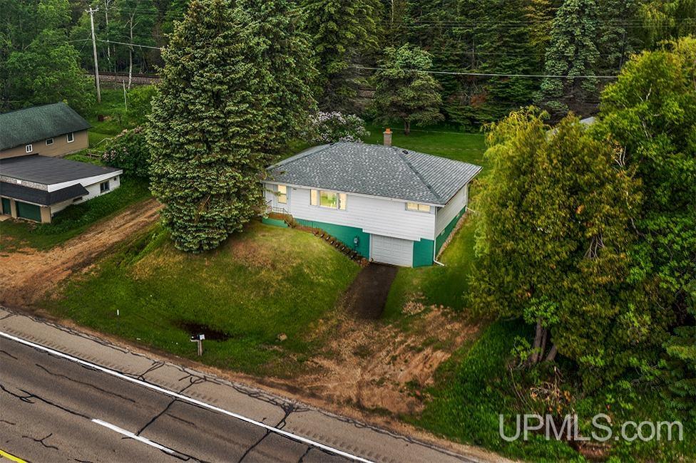 7403 Us 2 & 41 &m-35 Highway Property Photo 1