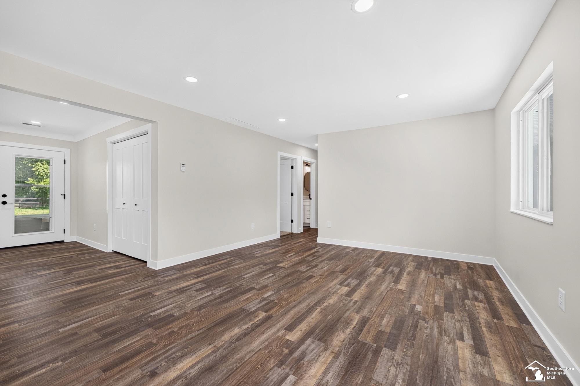 29055 Bredow Avenue Property Photo 6