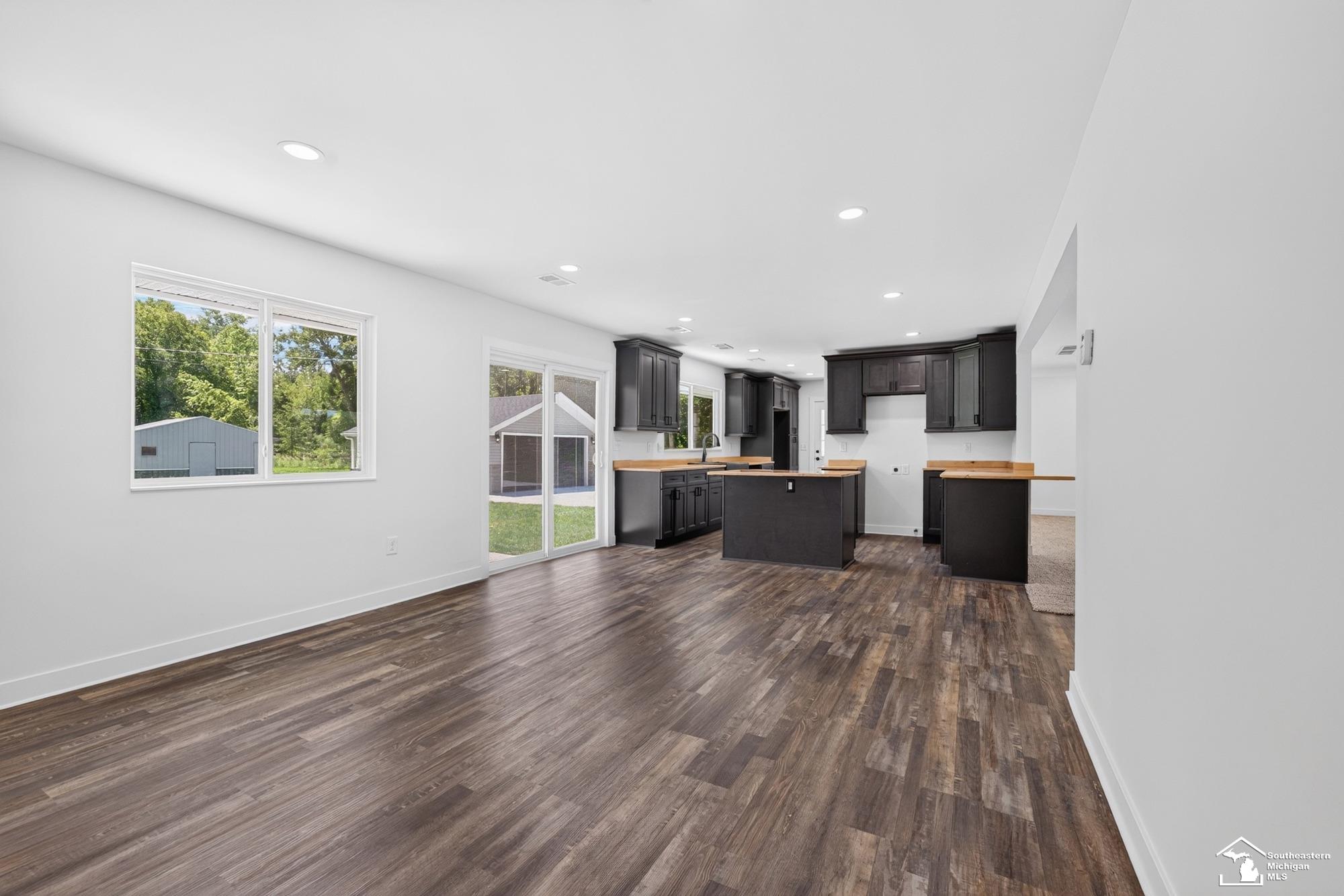 29055 Bredow Avenue Property Photo 11