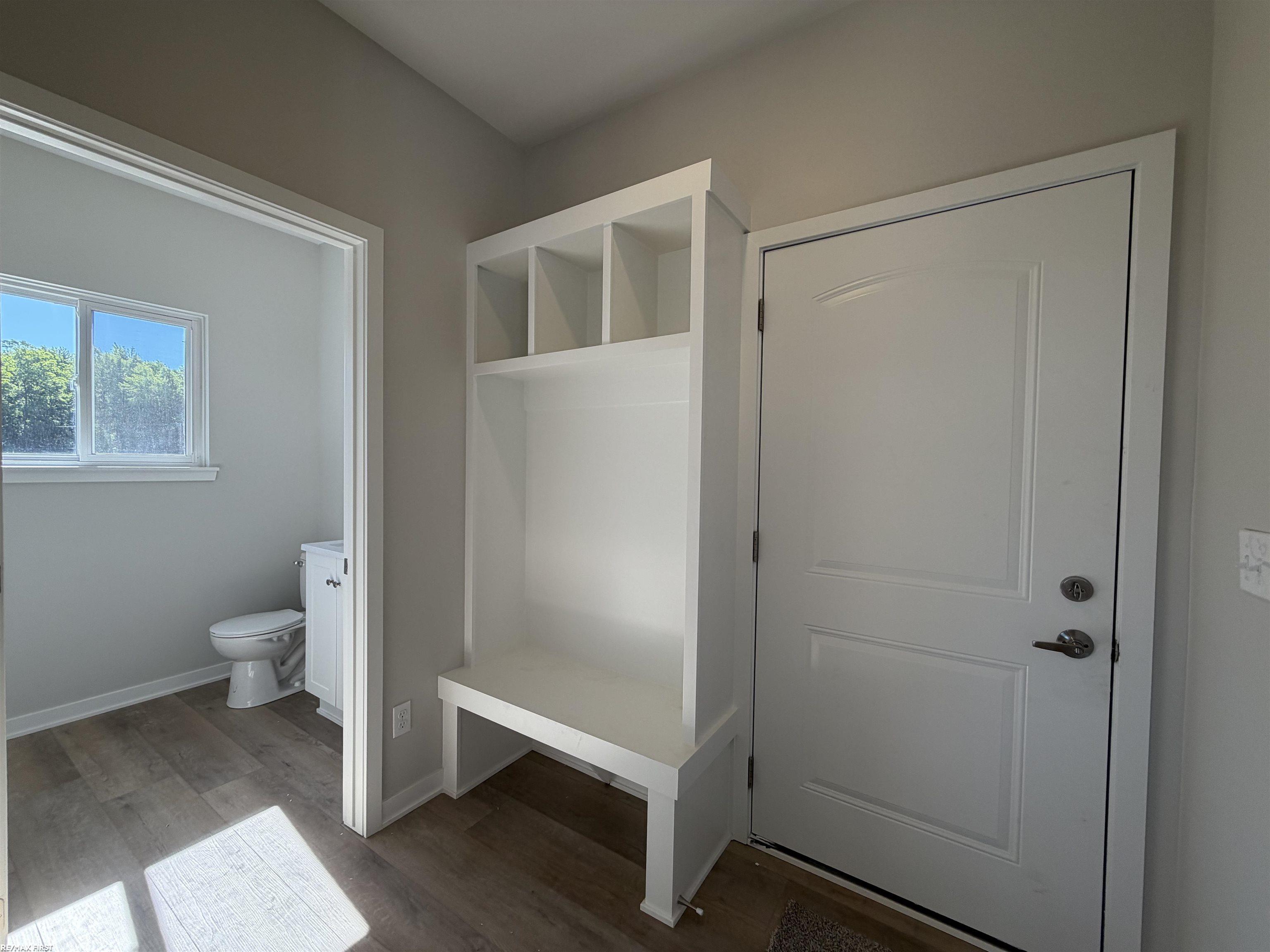 30343 Weathervane Woods Drive Property Photo 2
