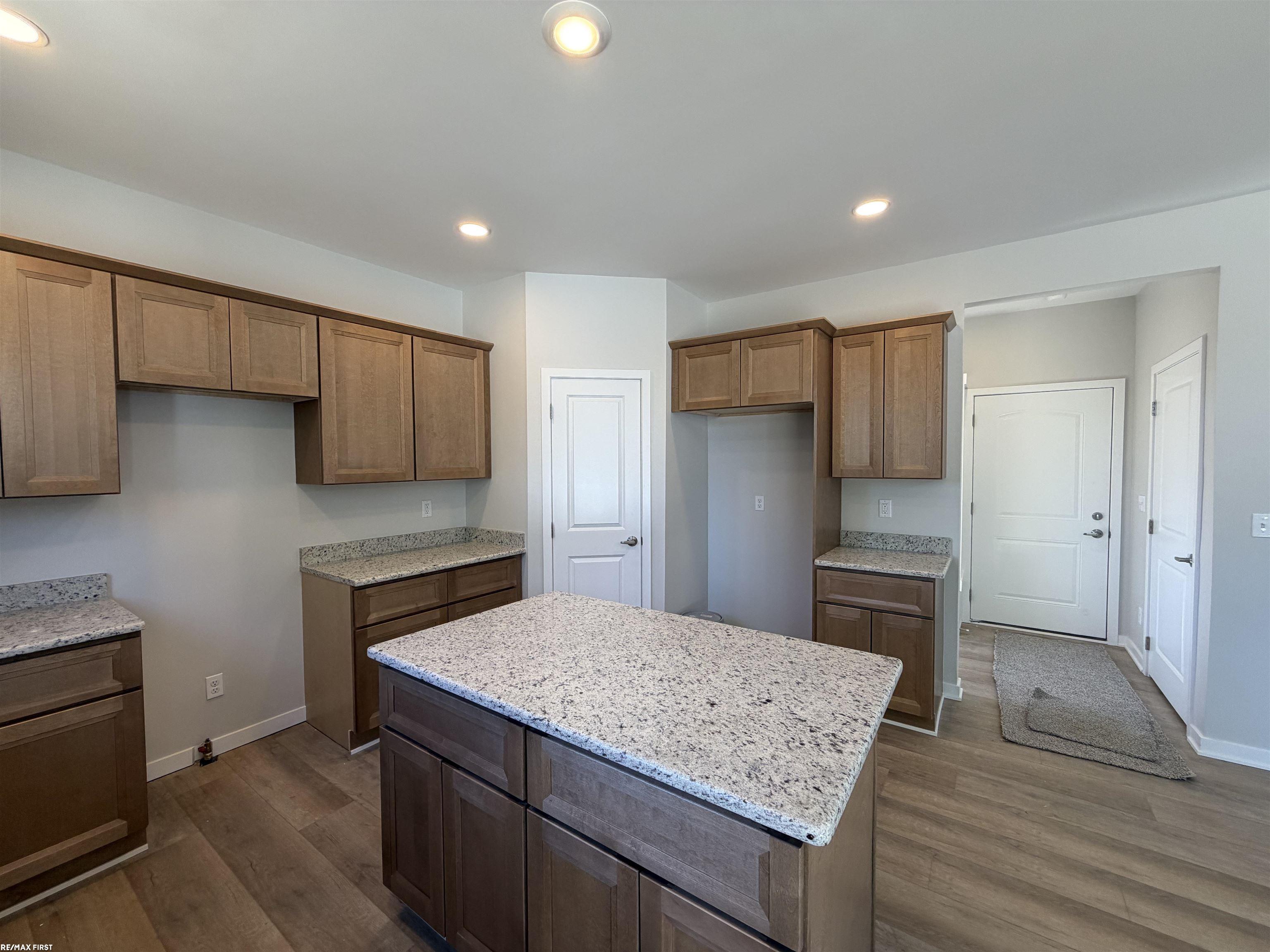 30343 Weathervane Woods Drive Property Photo 5