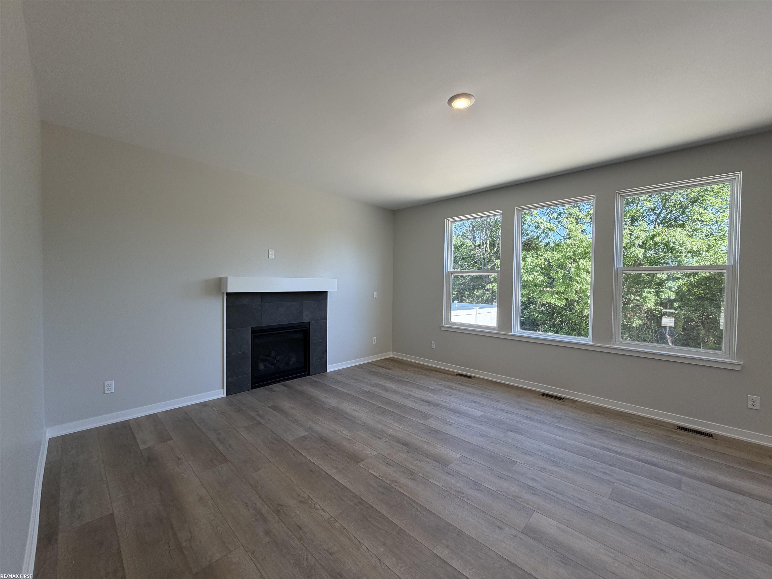 30343 Weathervane Woods Drive Property Photo 7