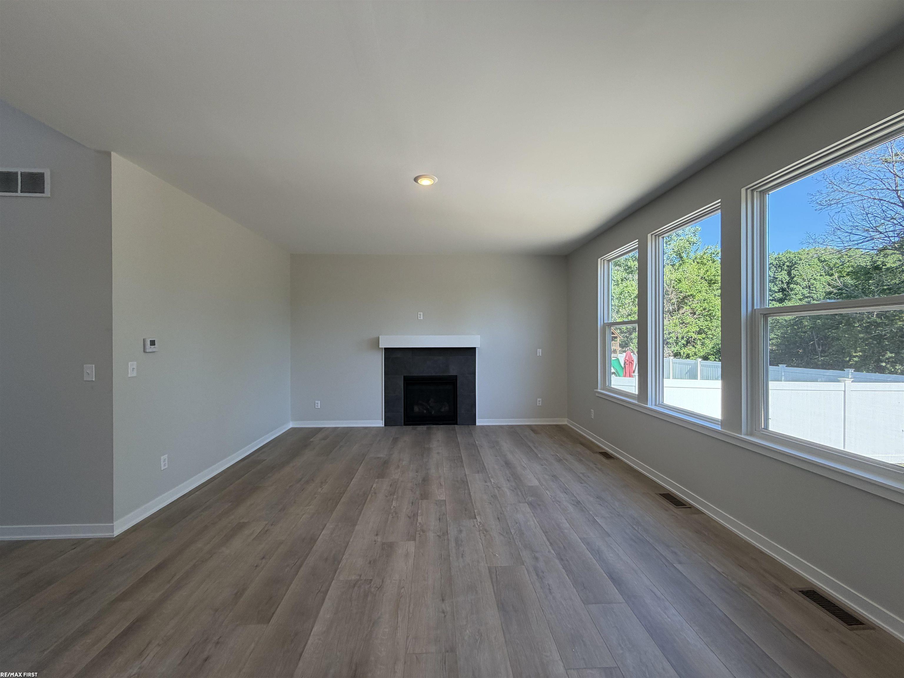 30343 Weathervane Woods Drive Property Photo 8