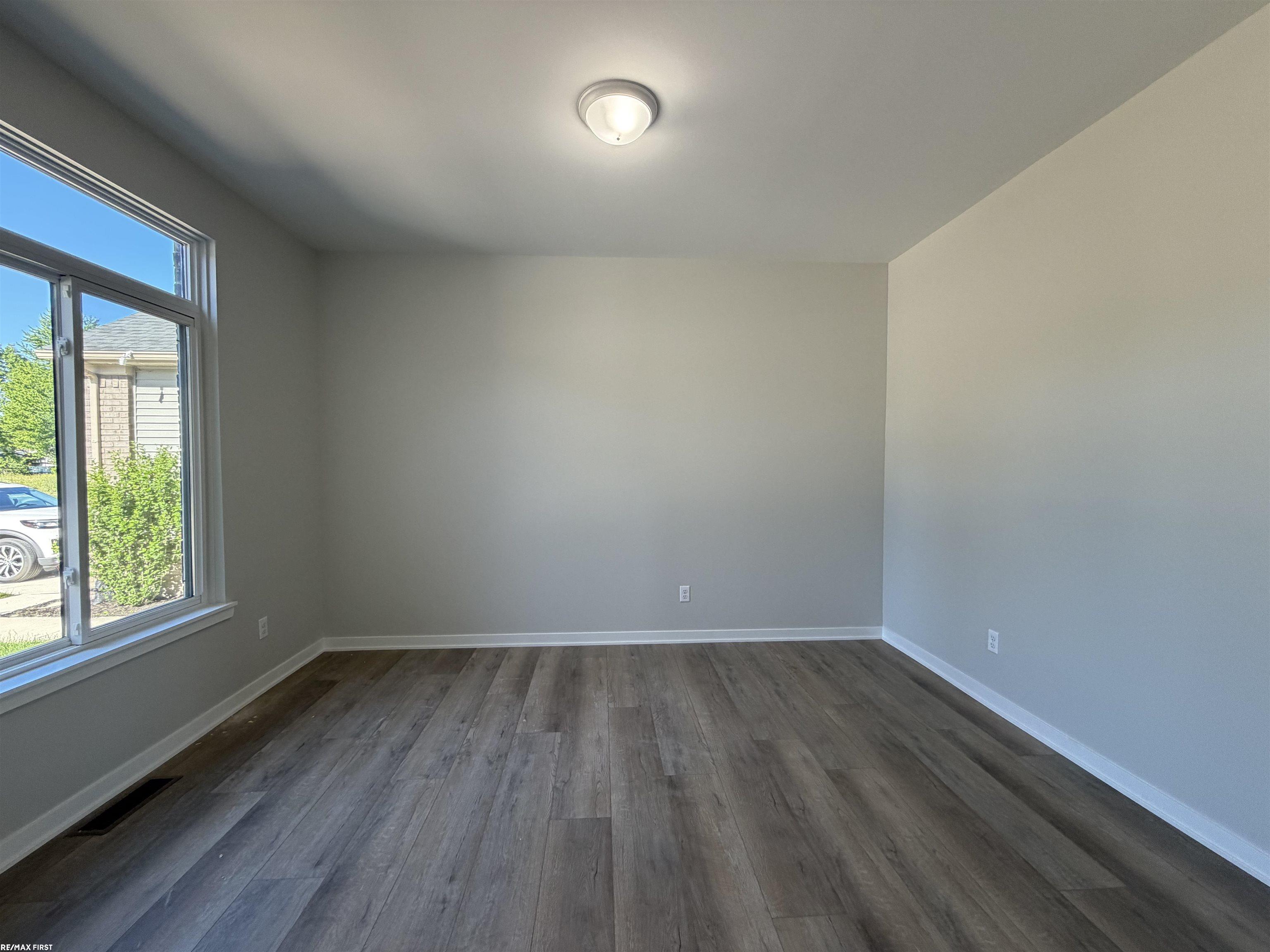 30343 Weathervane Woods Drive Property Photo 13