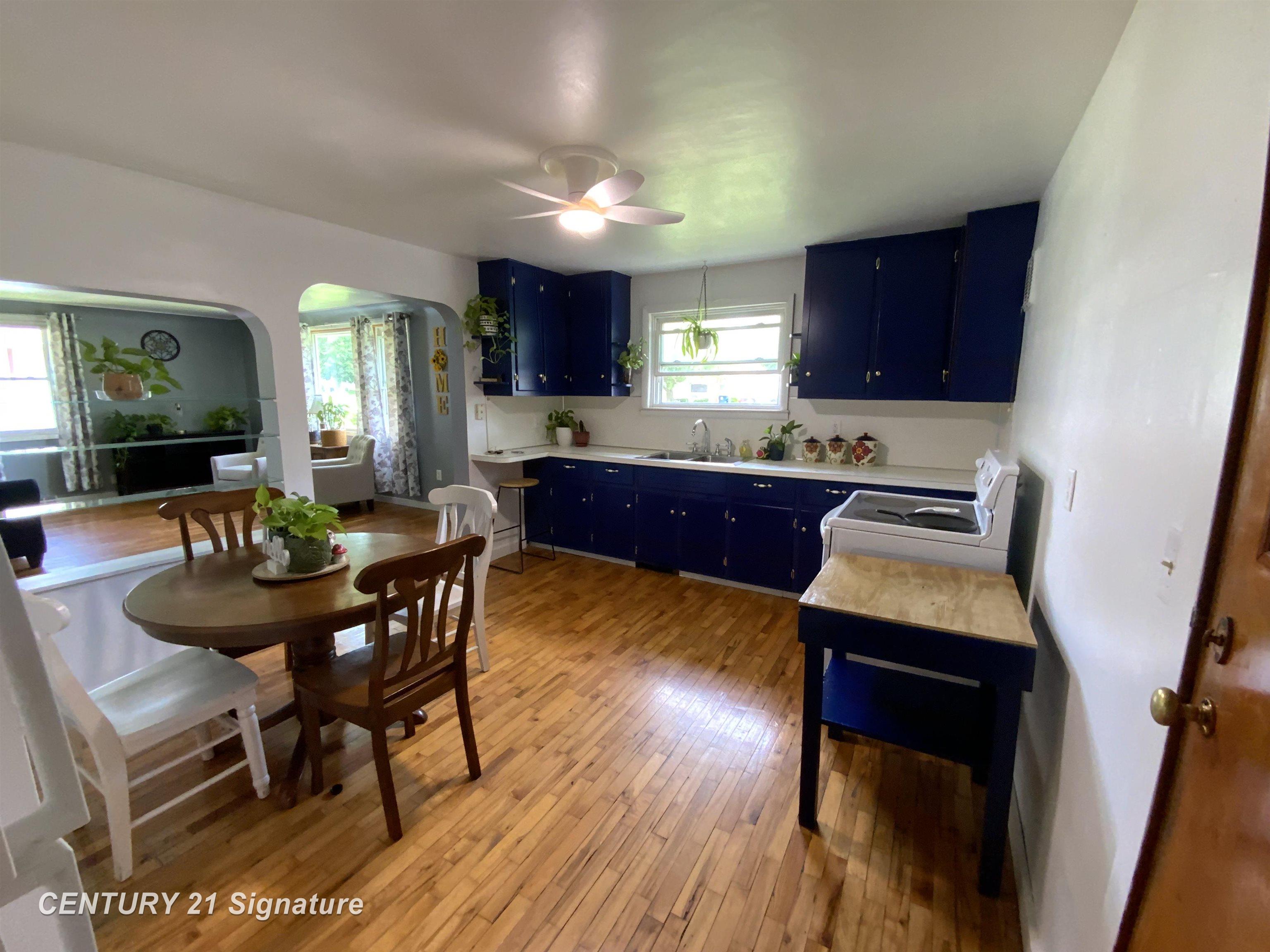 4136 Hackberry Road Property Photo 5