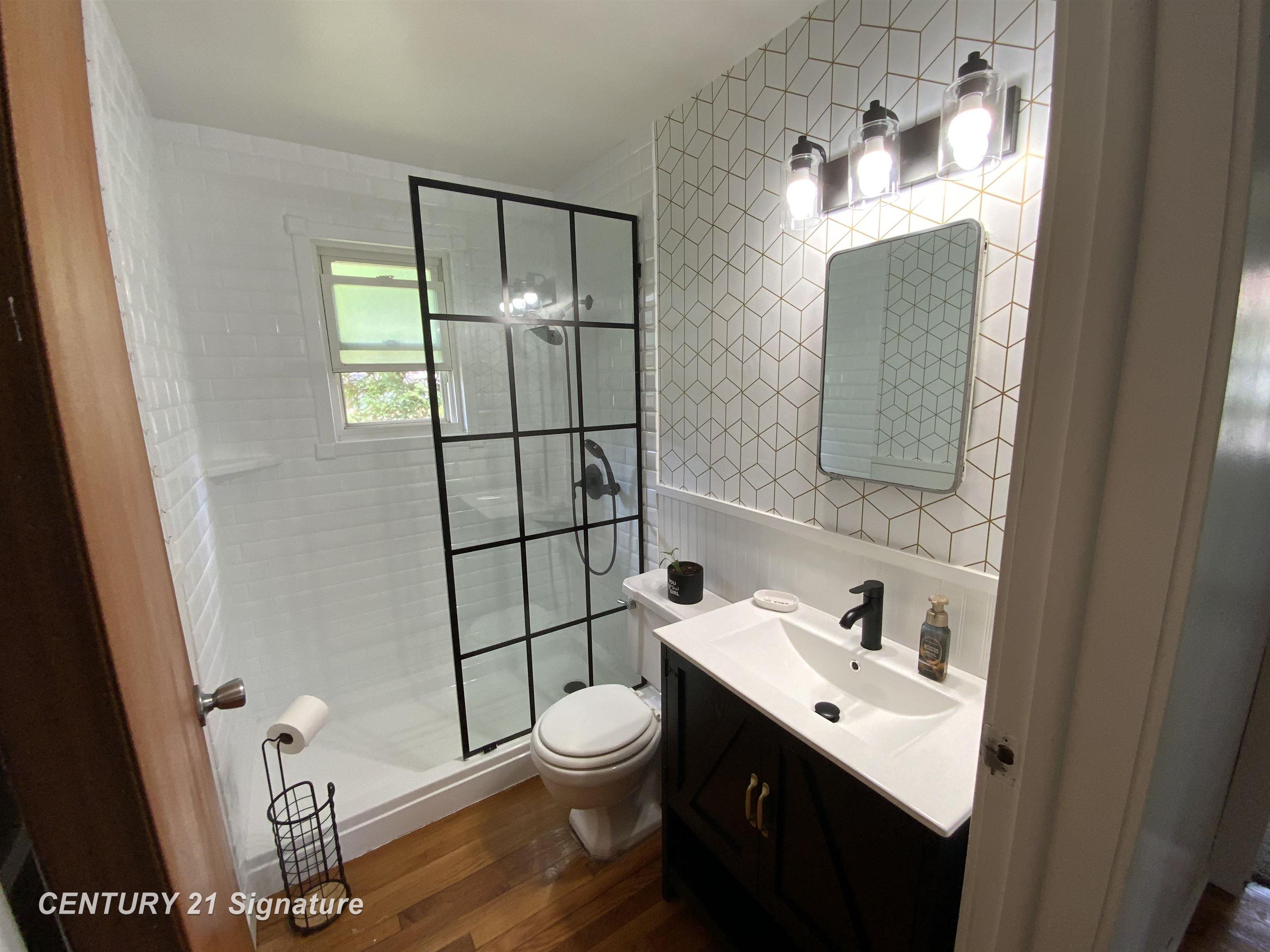 4136 Hackberry Road Property Photo 10
