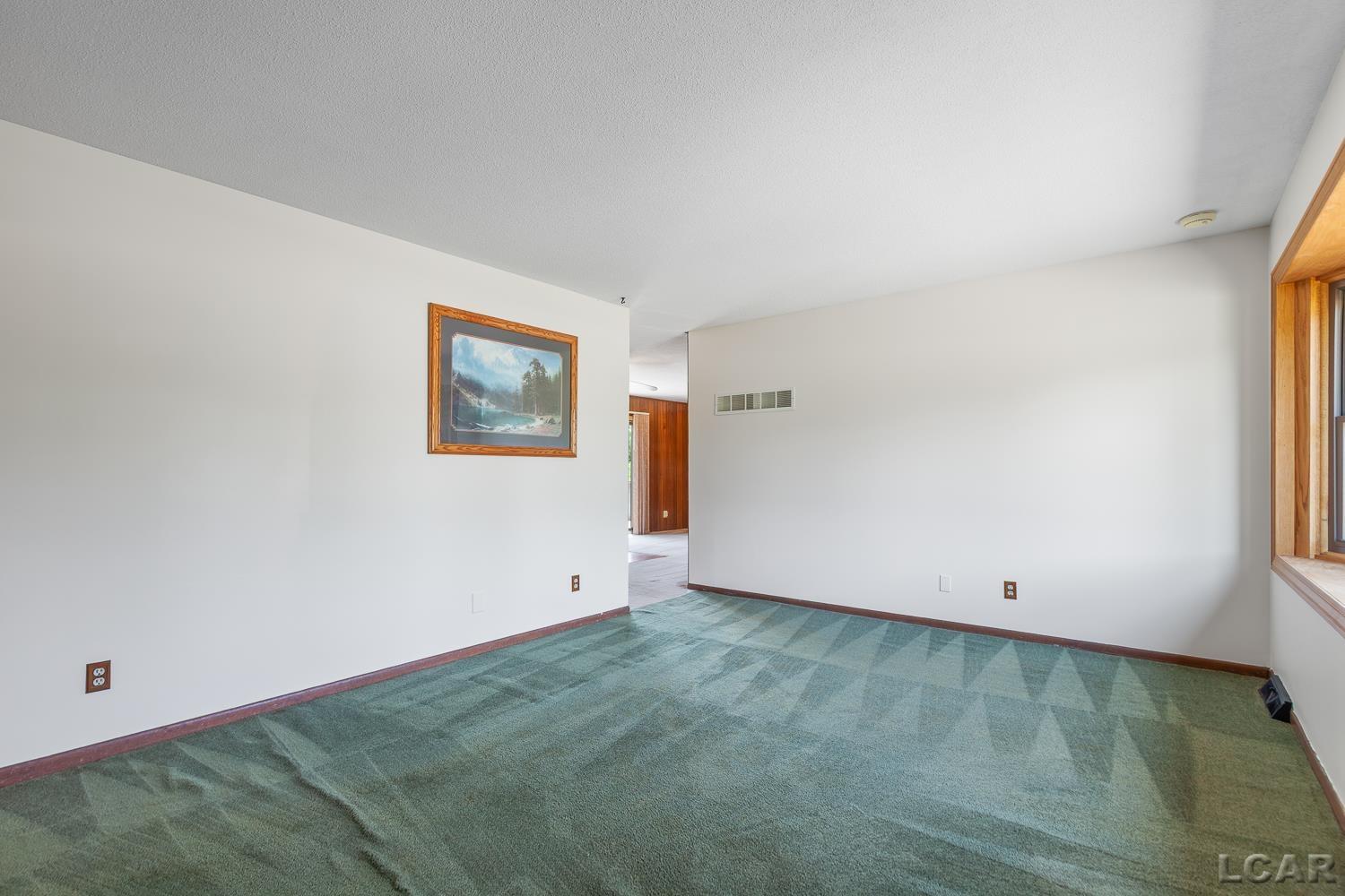 9473 Britton Highway Property Photo 8