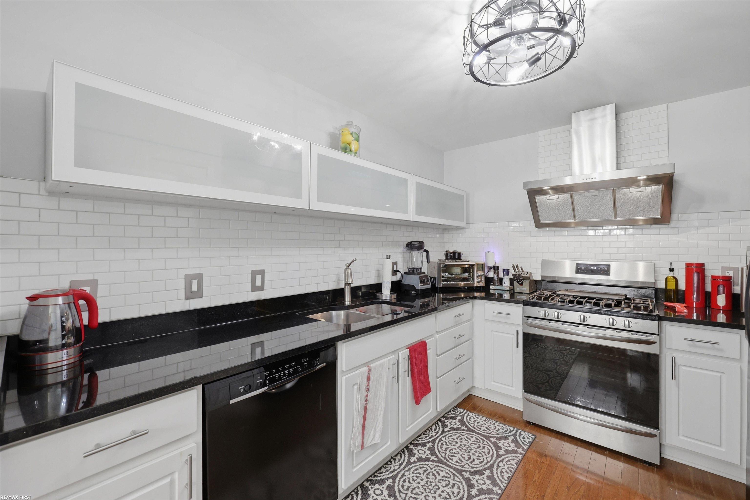 53227 E Providence Drive Property Photo 10