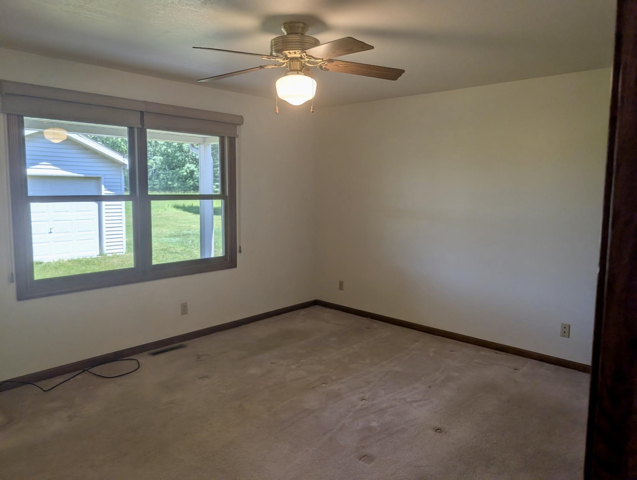 1249 E Oakdale Circle Property Photo 11