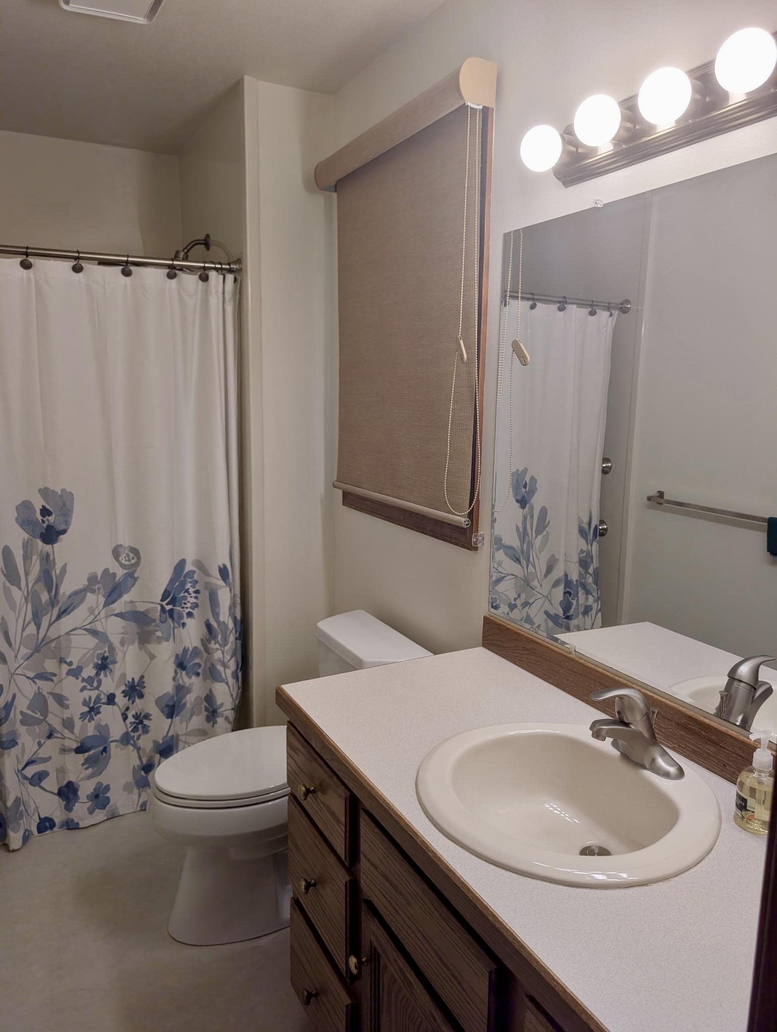 1249 E Oakdale Circle Property Photo 15