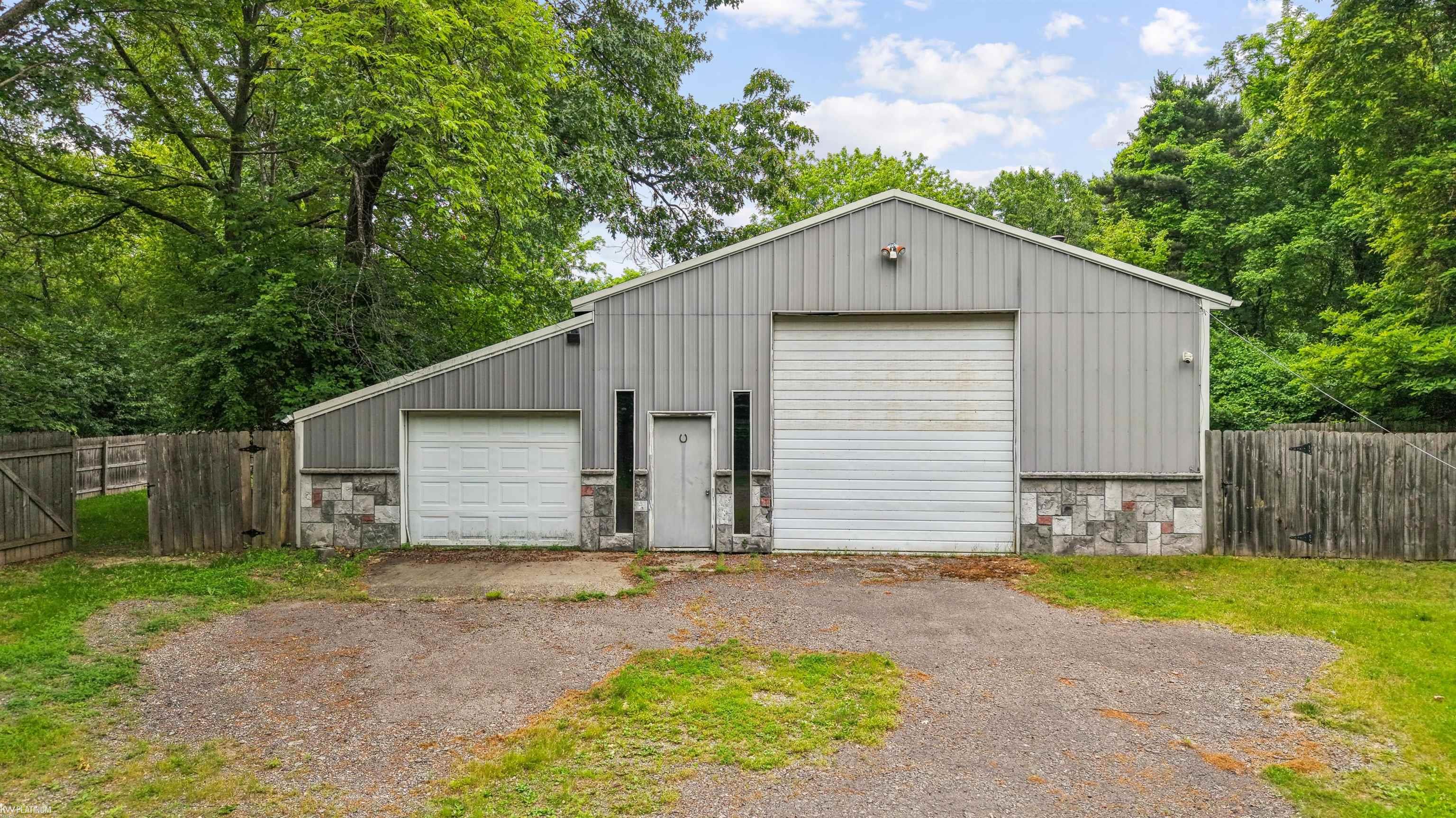 3701 Green Lake Road Property Photo 6