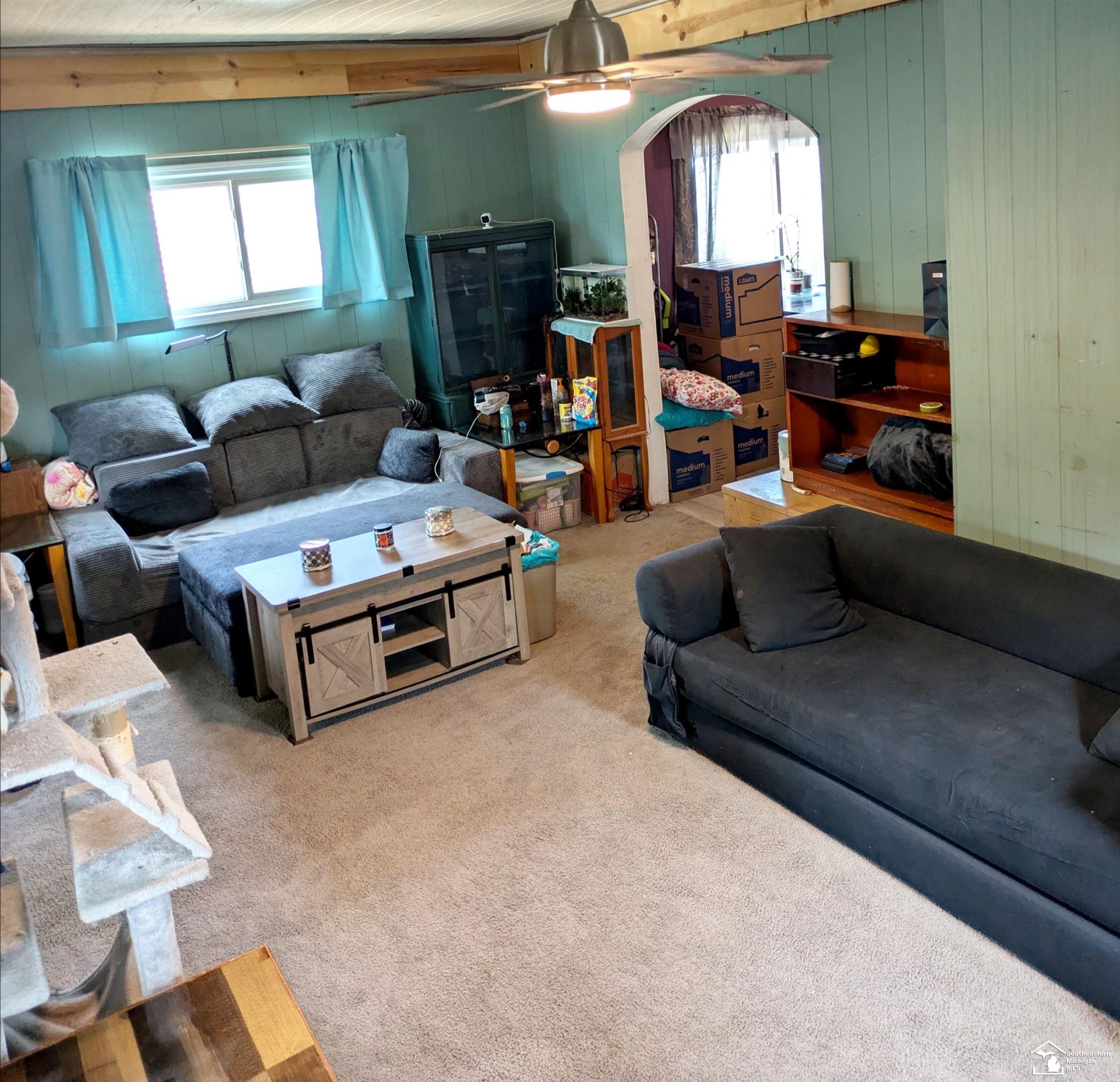 857 Plum Street Property Photo 4