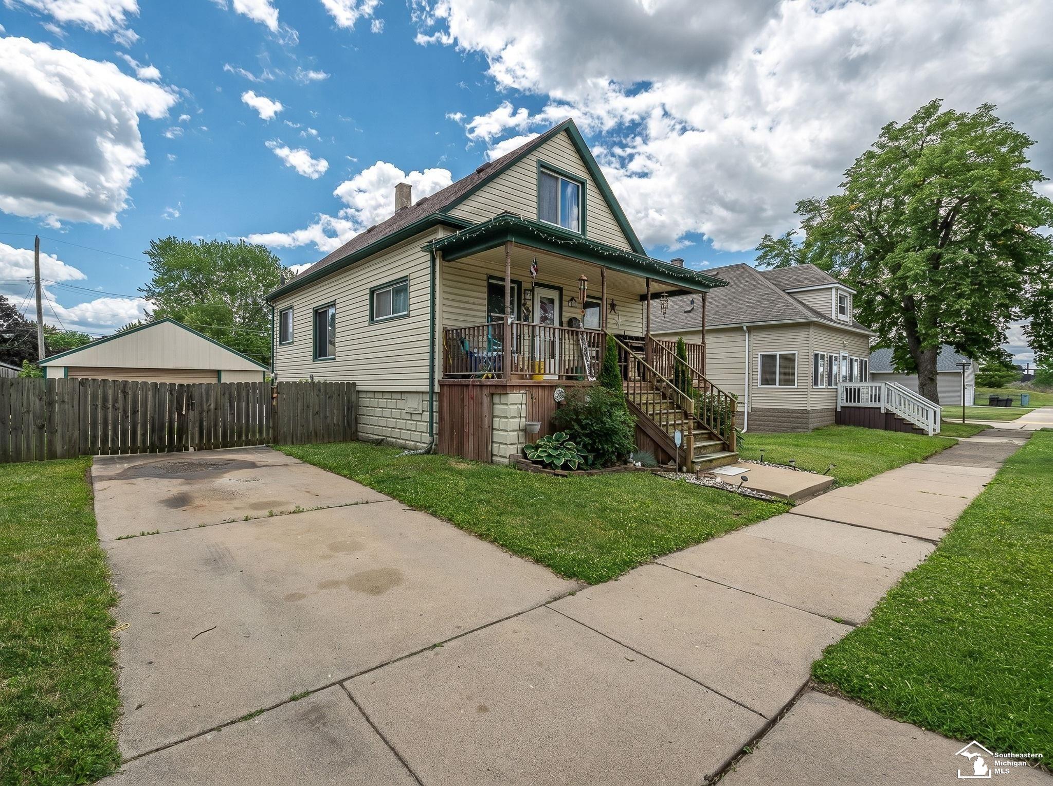 857 Plum Street Property Photo 21