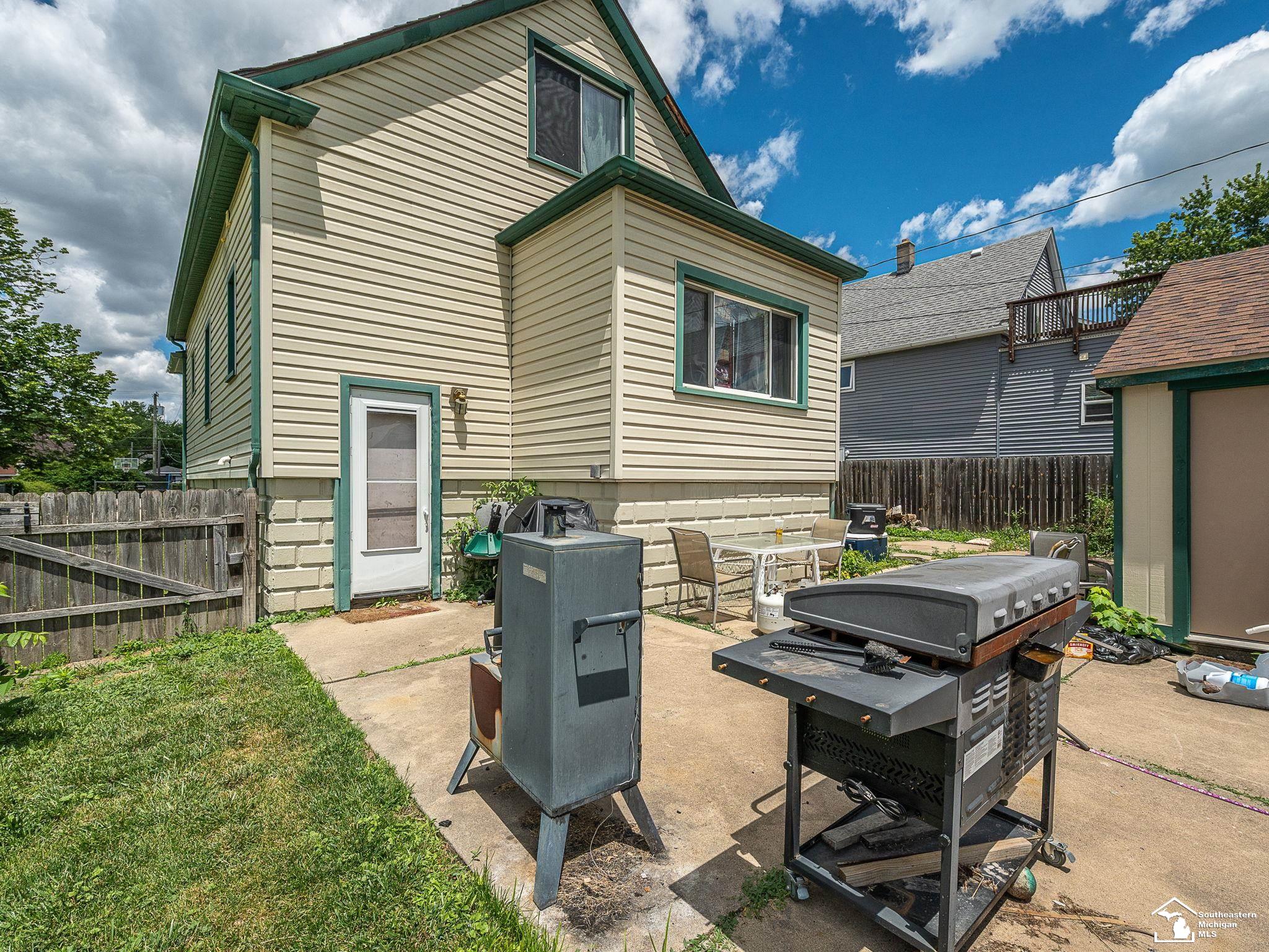 857 Plum Street Property Photo 25