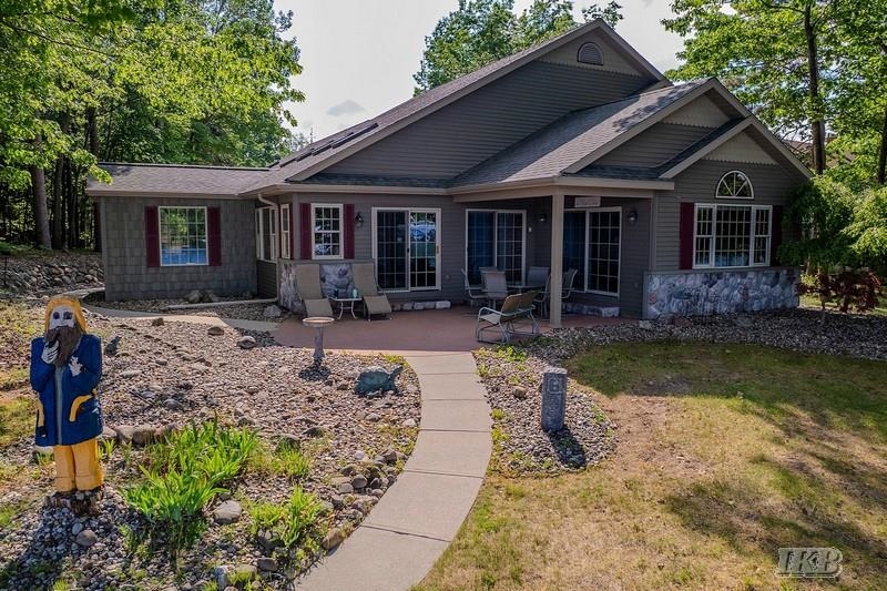 4837 Buxton Court Property Photo 3