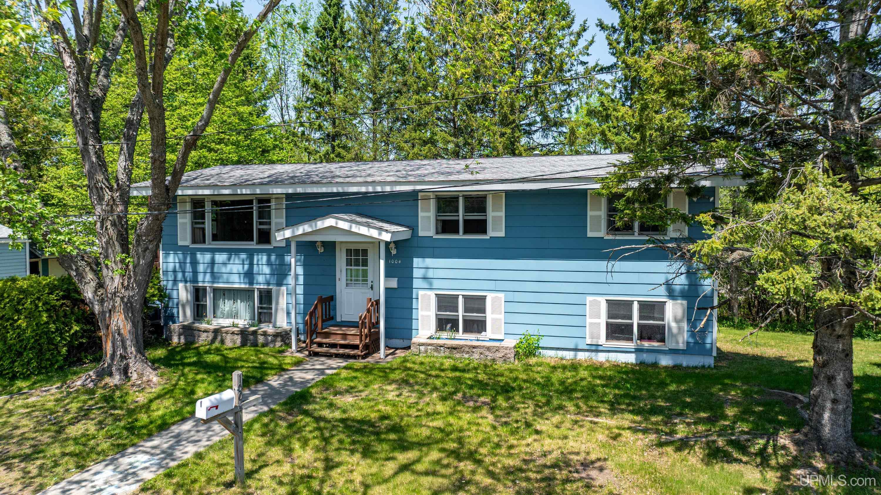 1004 Baltic Avenue Property Photo 1