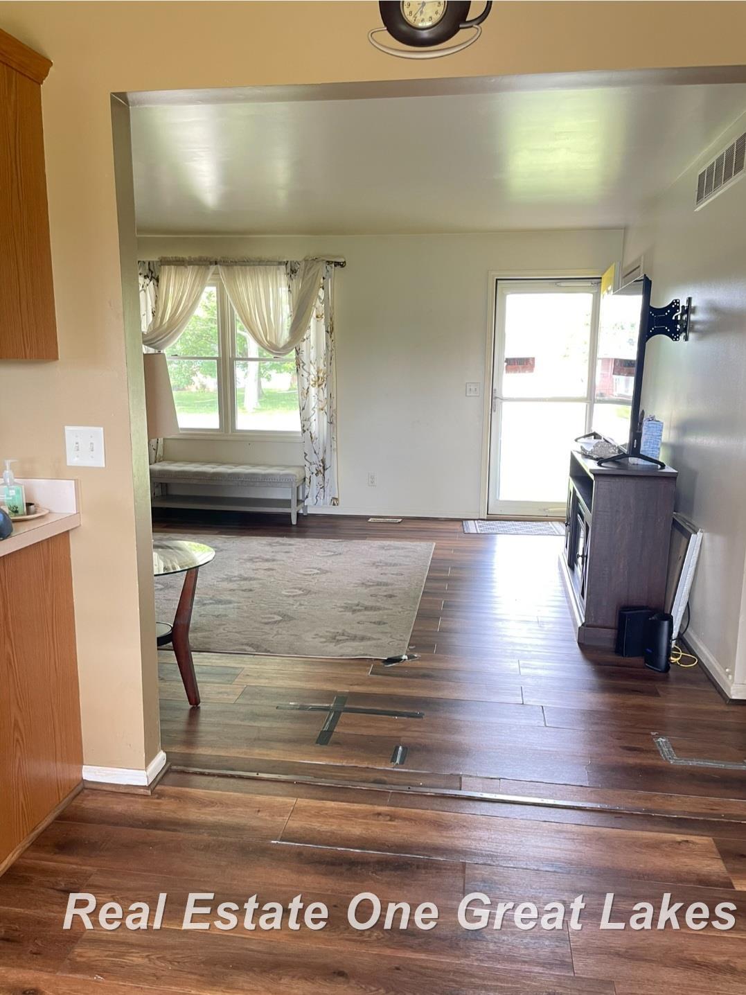3863 Studor Drive Property Photo 13
