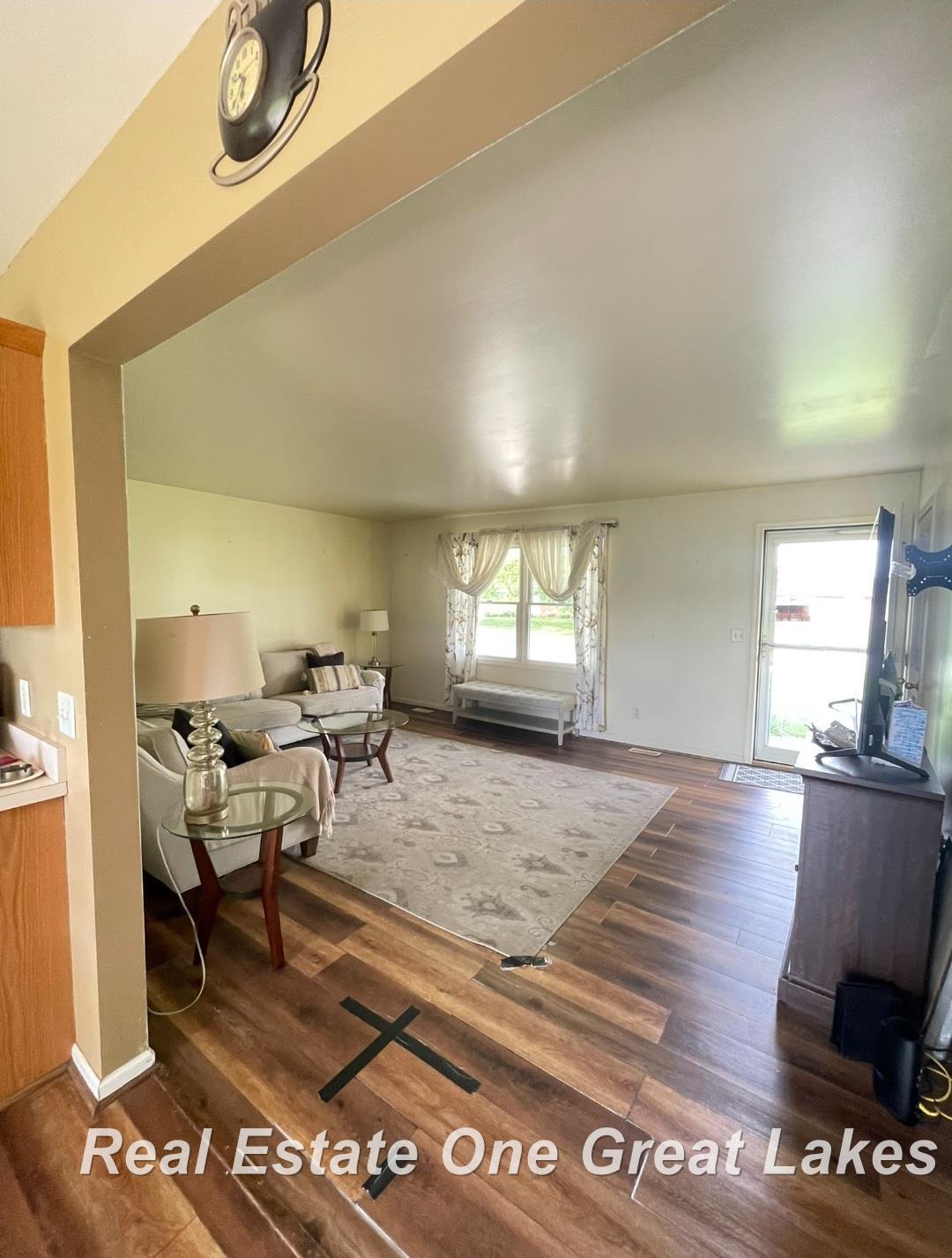 3863 Studor Drive Property Photo 14