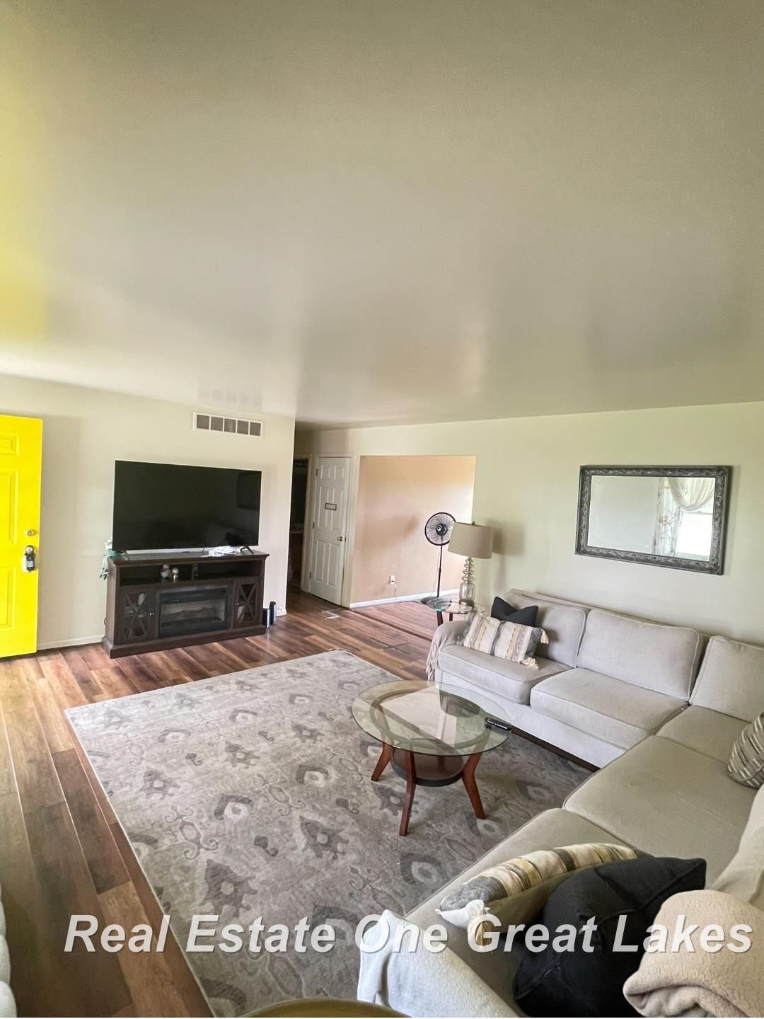 3863 Studor Drive Property Photo 15
